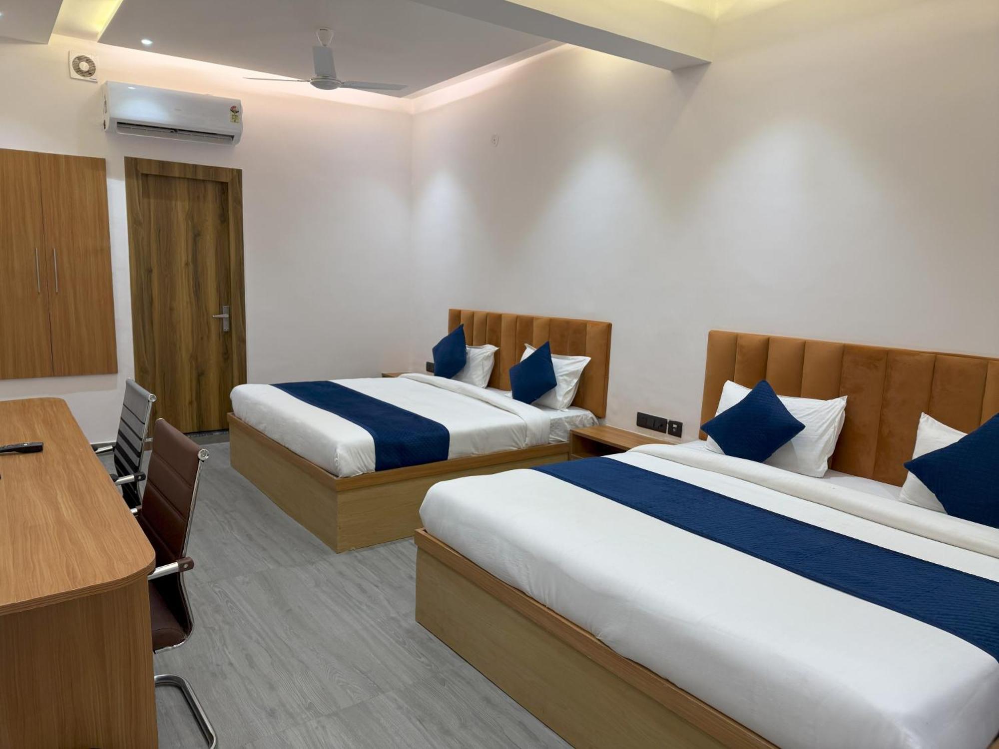 Hotel Taj Way By Jyoti