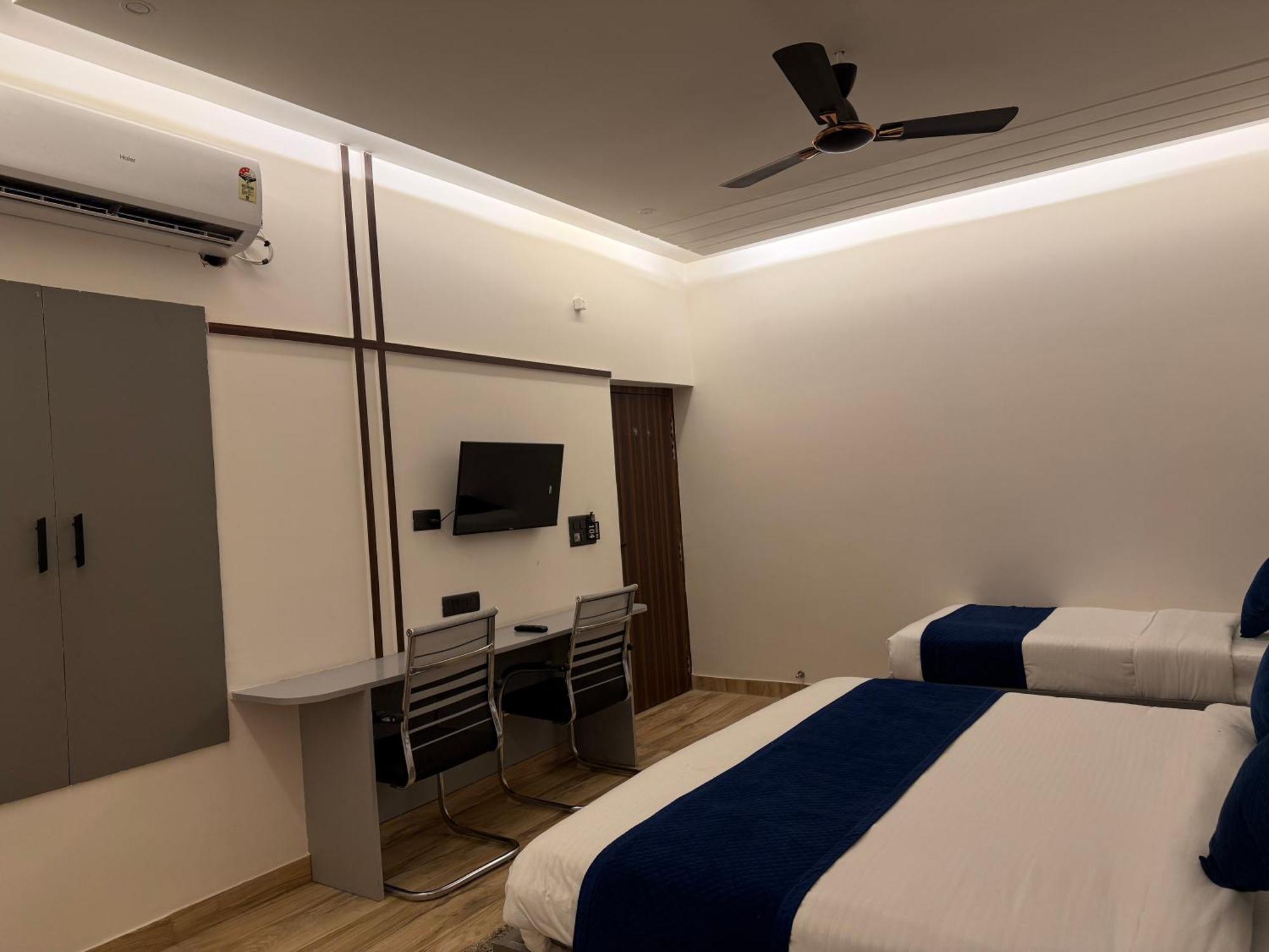 Hotel Taj Way By Jyoti Agra (Uttar Pradesh)