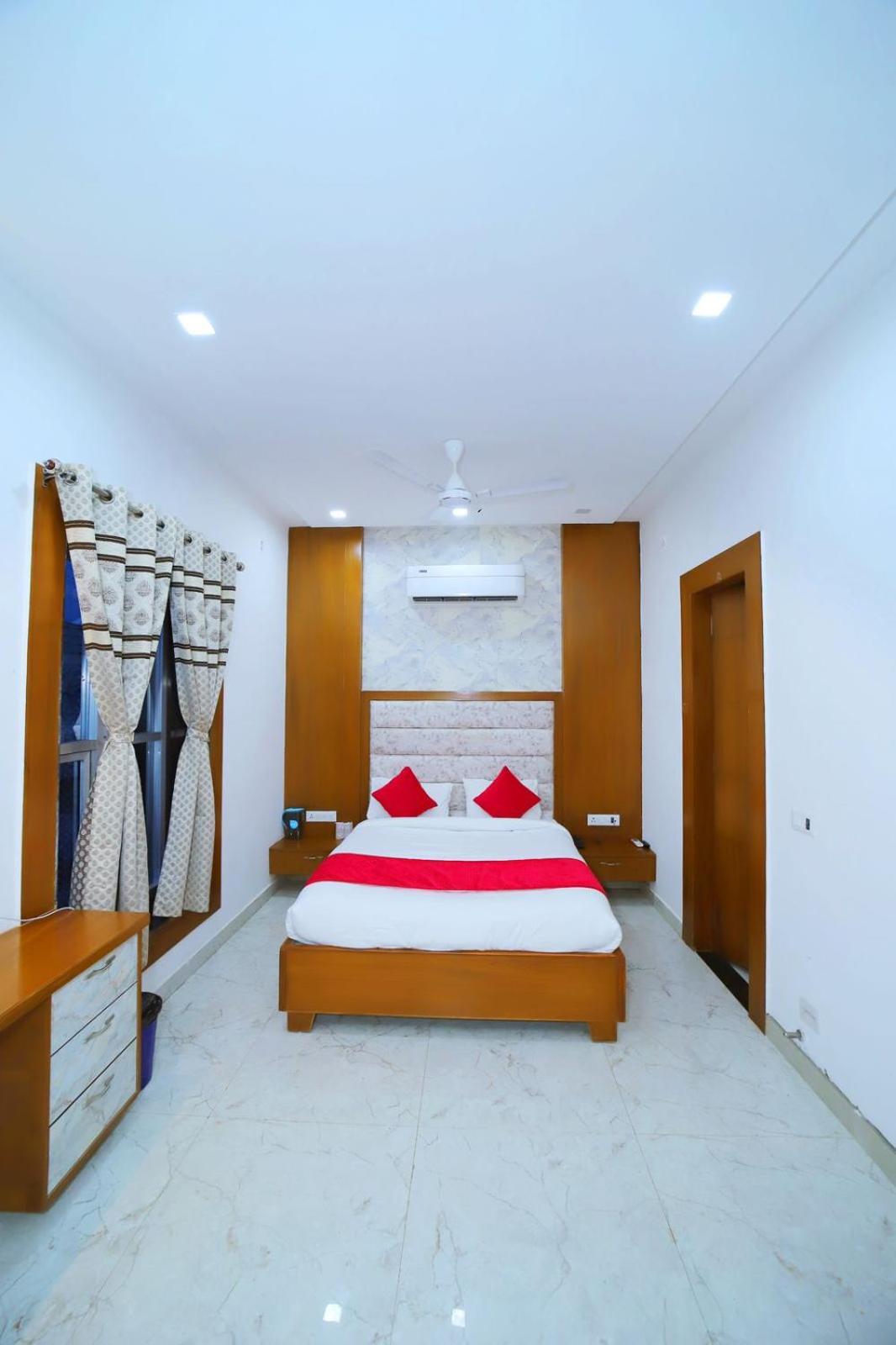 Homestay Hotel The Shanaya - Rooftop View Taj Mahal Agra (Uttar Pradesh)