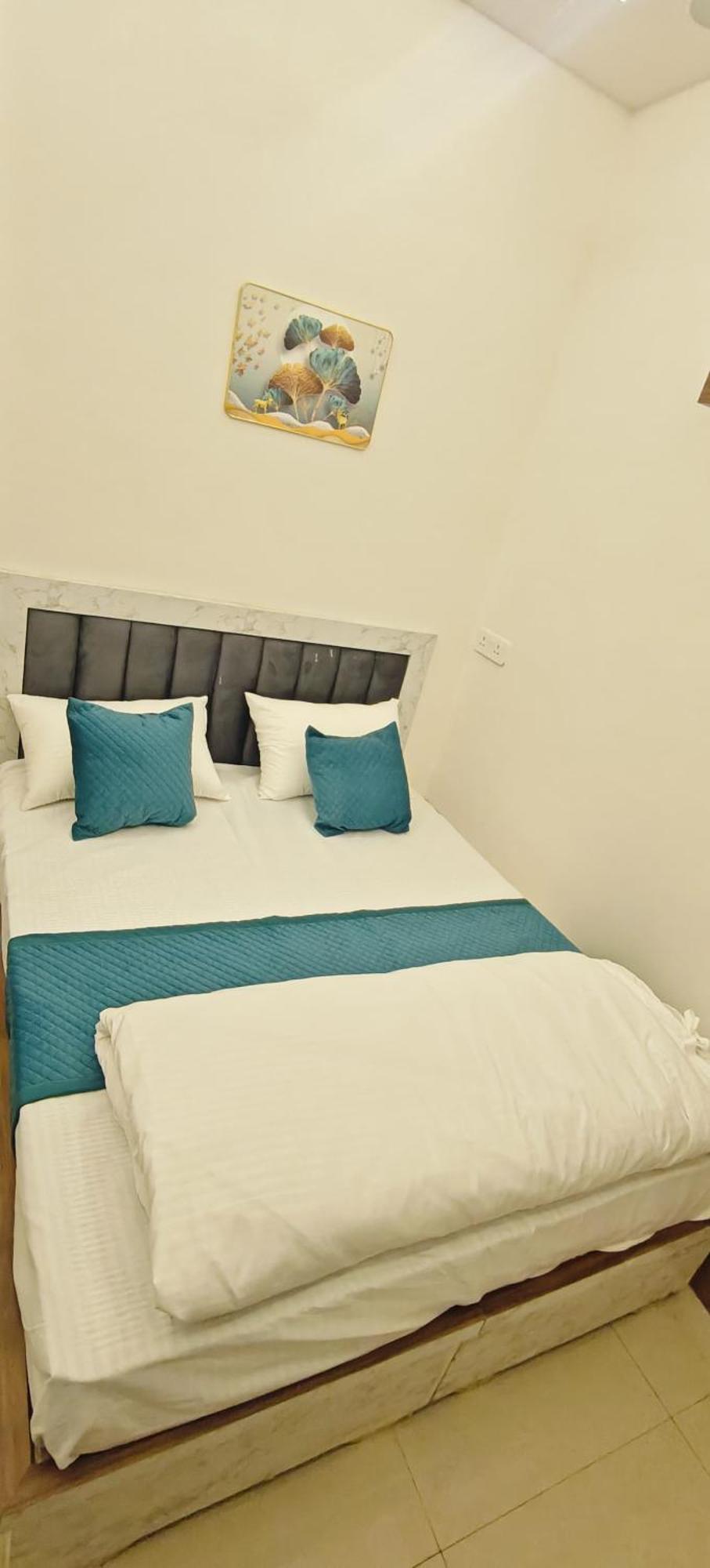 Guest house Rohit ,agra Cantt Railway Station *