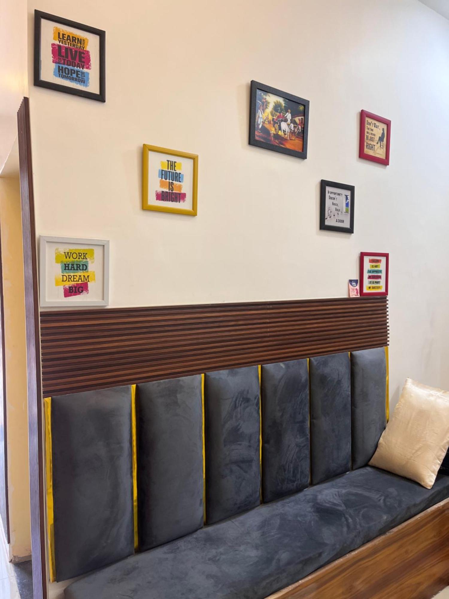 Guest house Rohit ,agra Cantt Railway Station Agra (Uttar Pradesh)