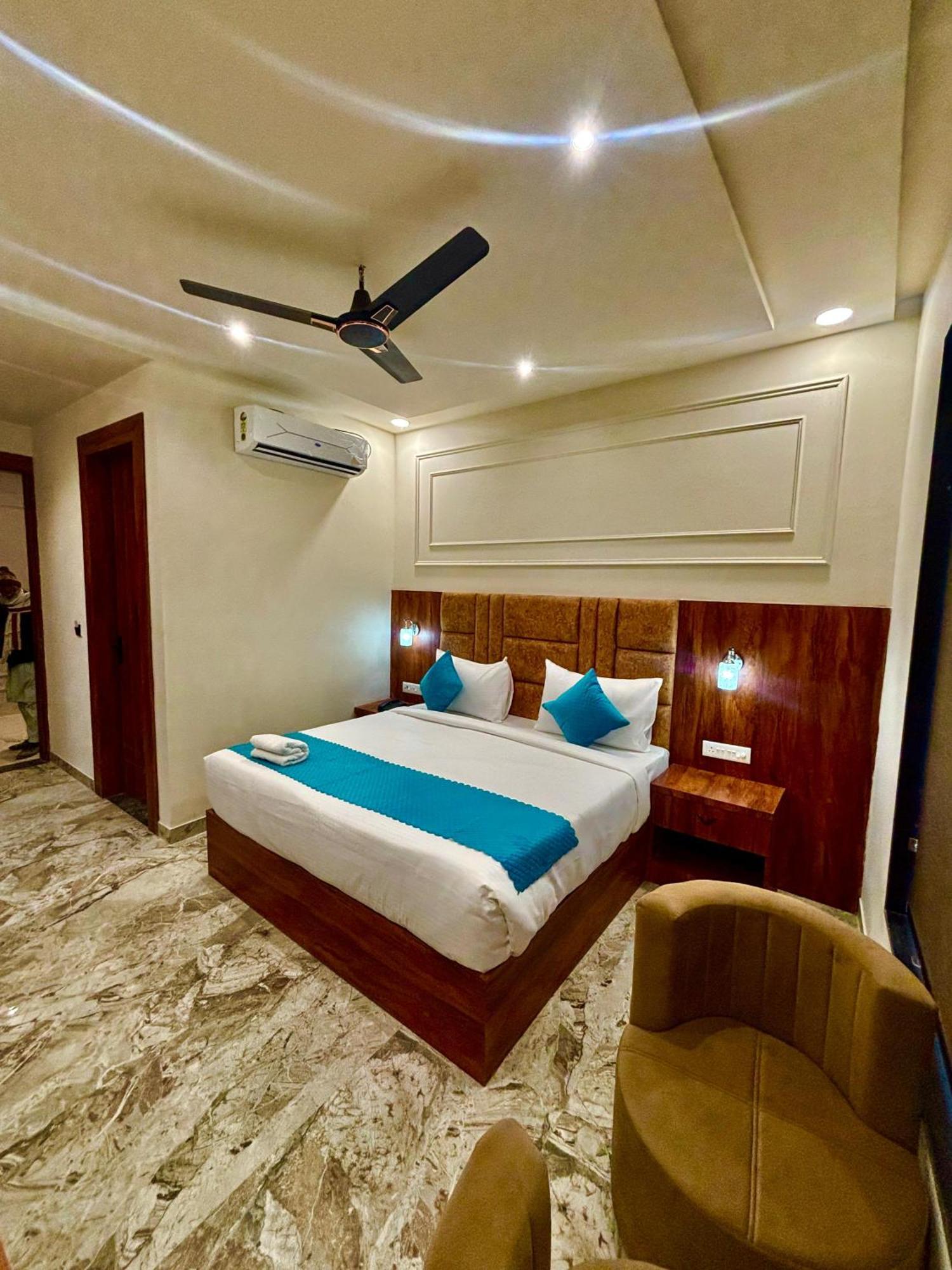 Hotel Majestic Heights 3*
