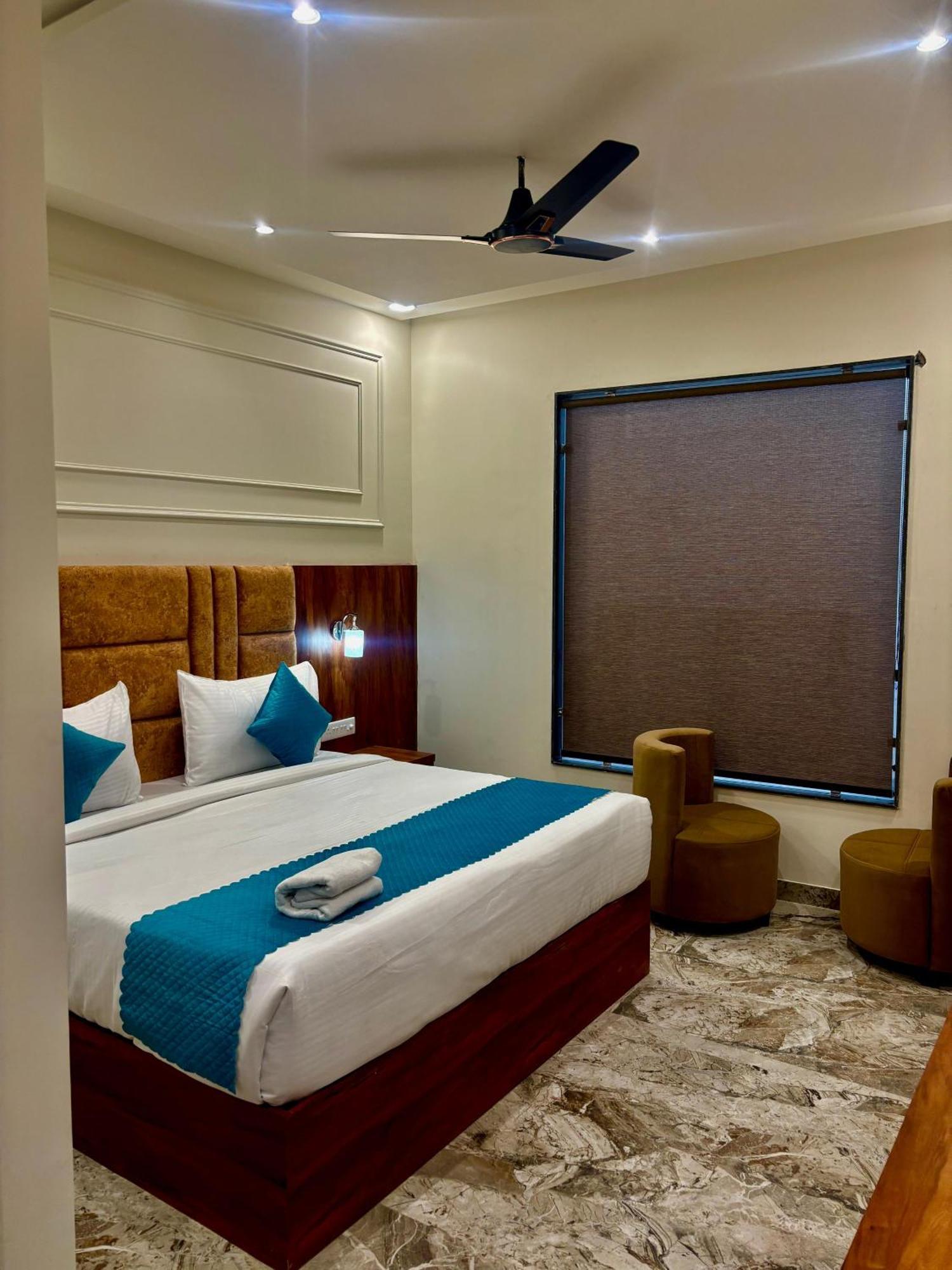 Majestic Heights 3*