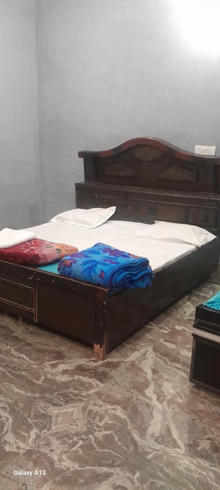 Krishna Palece Hotel