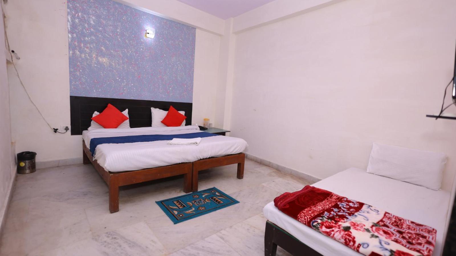 Novo - Near Taj Mahal 2*
