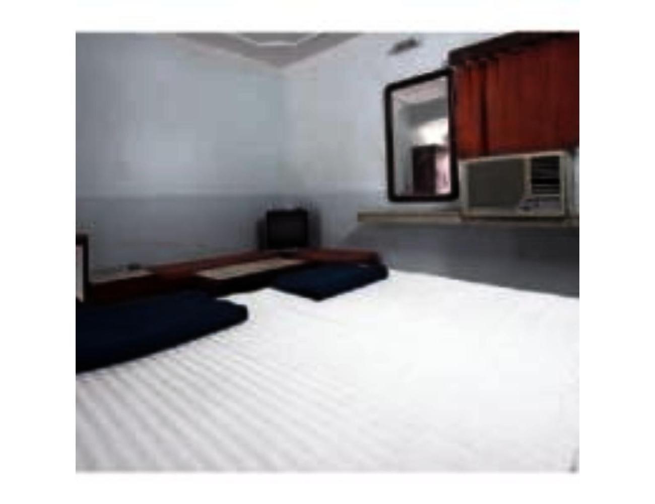 Dharamlok,agra Hotel *