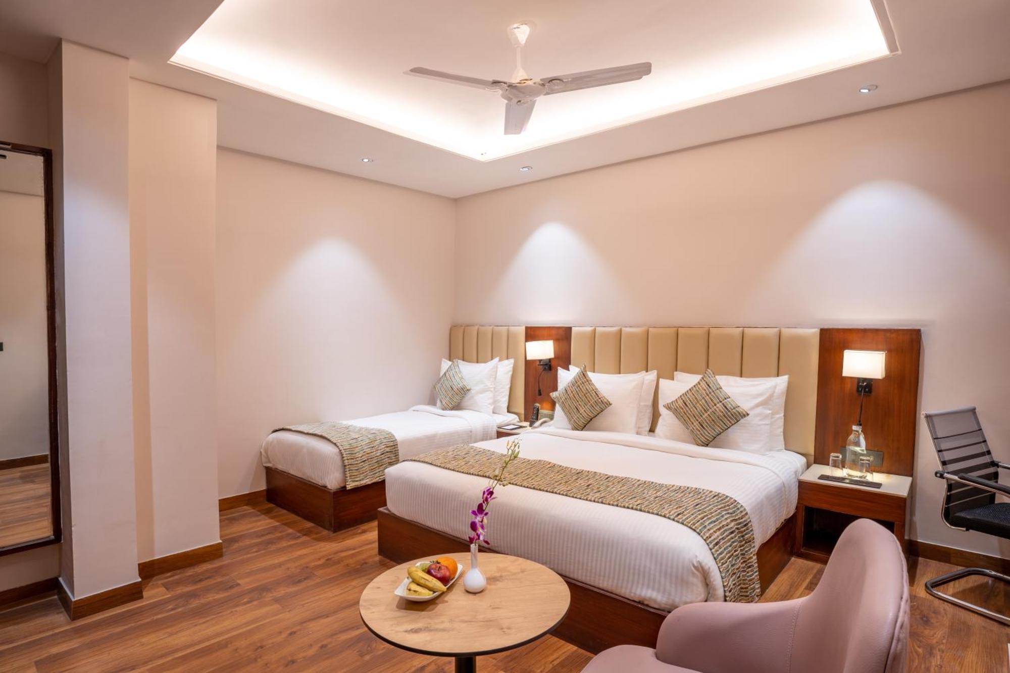 Regenta Place Raaj Agra, Tajganj