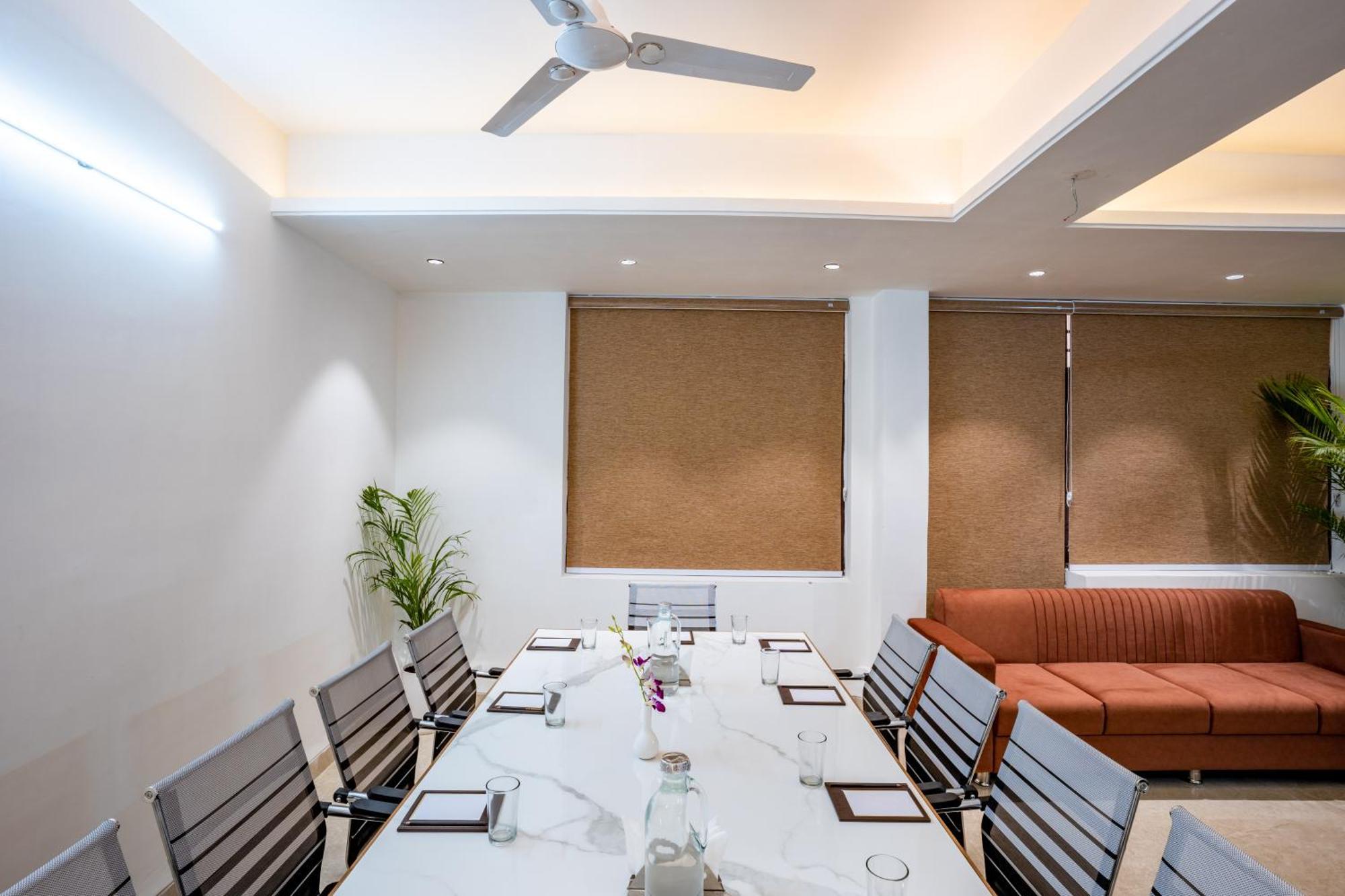 Regenta Place Raaj Agra, Tajganj Hotel
