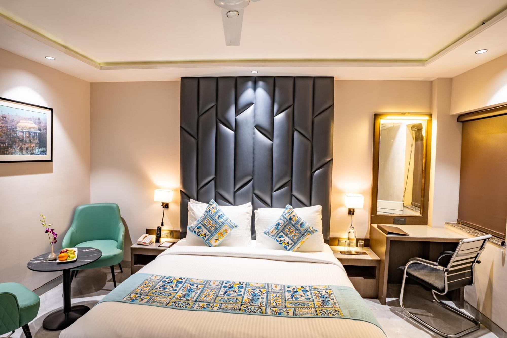 Hotel Regenta Place Raaj Agra, Tajganj