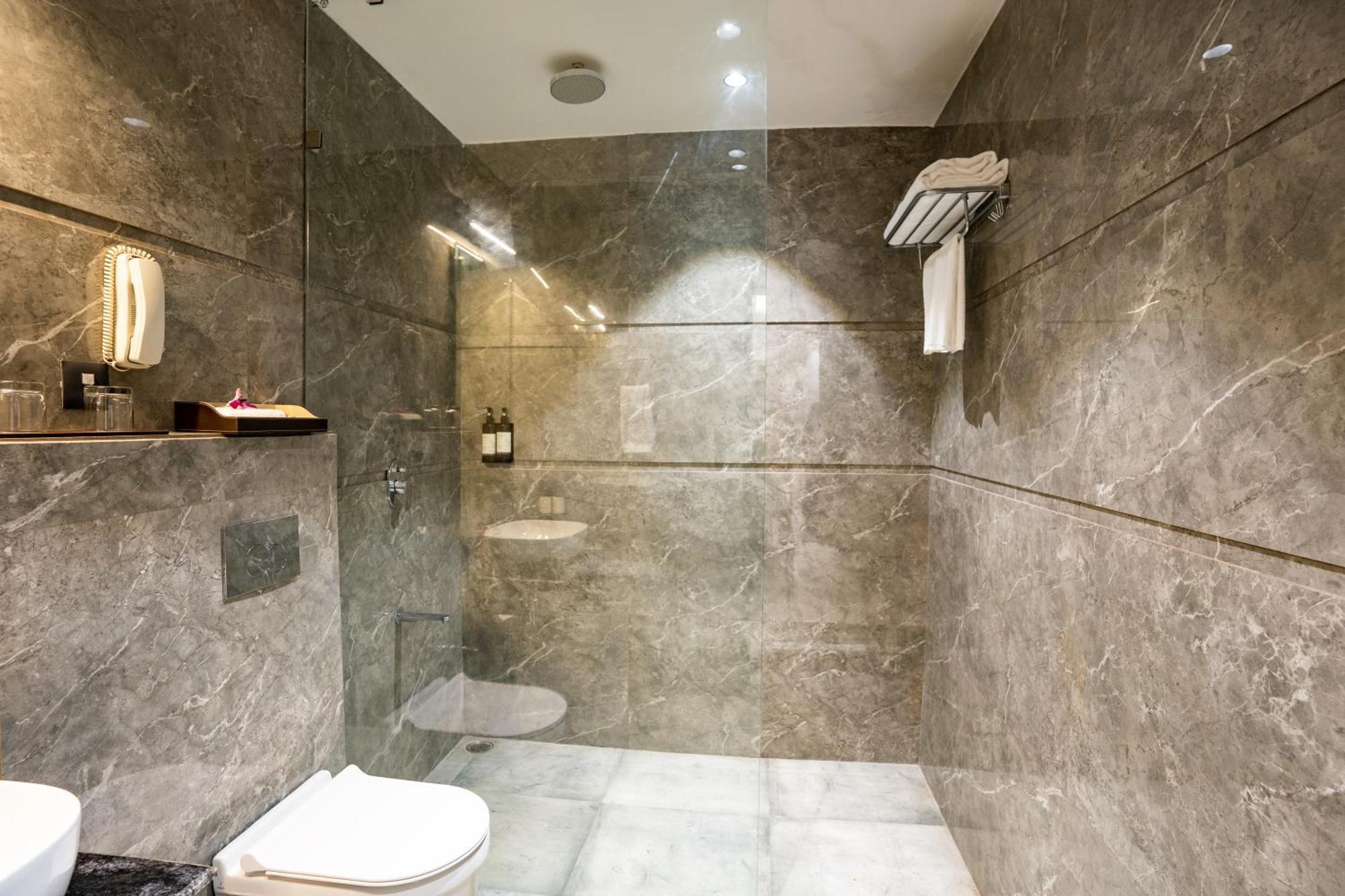 Regenta Place Raaj Agra, Tajganj Hotel 4*