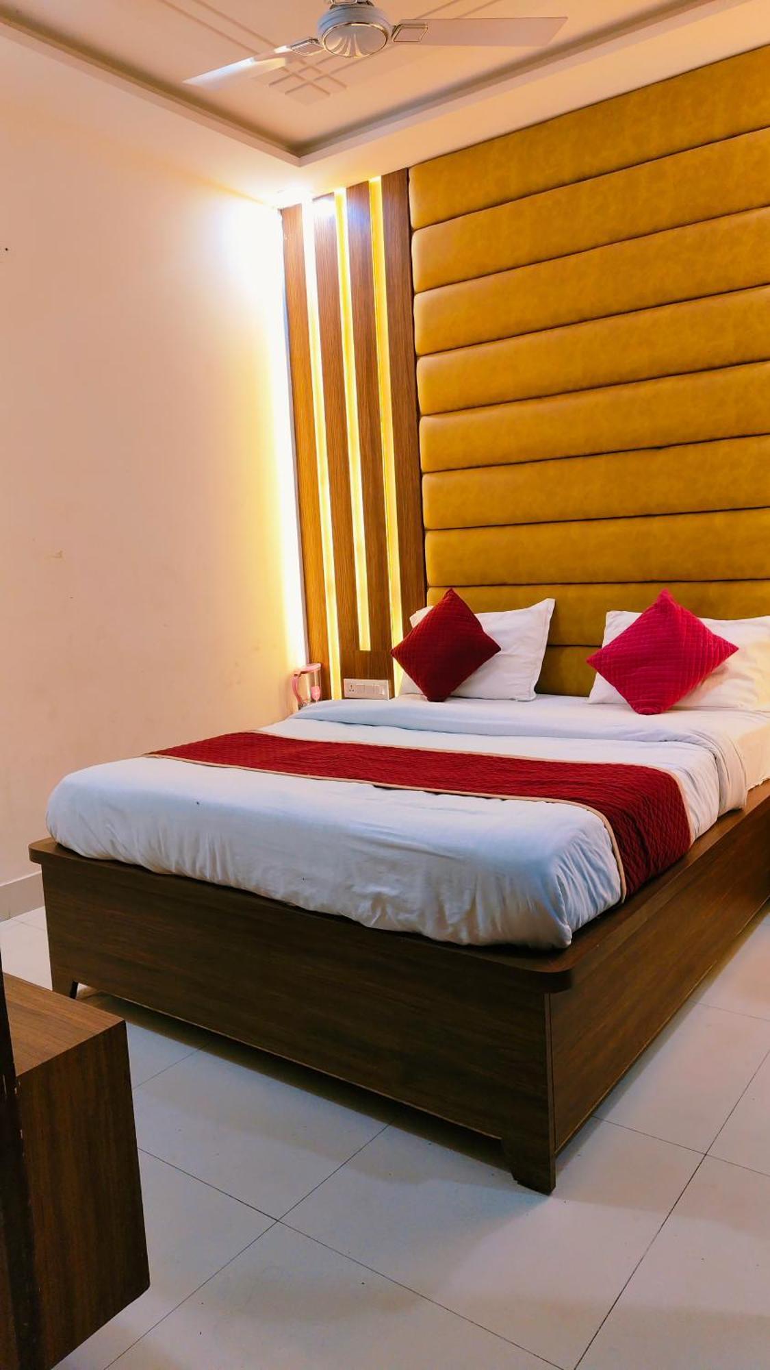 Hotel The Shanaya - Rooftop View Taj Mahal Agra (Uttar Pradesh)