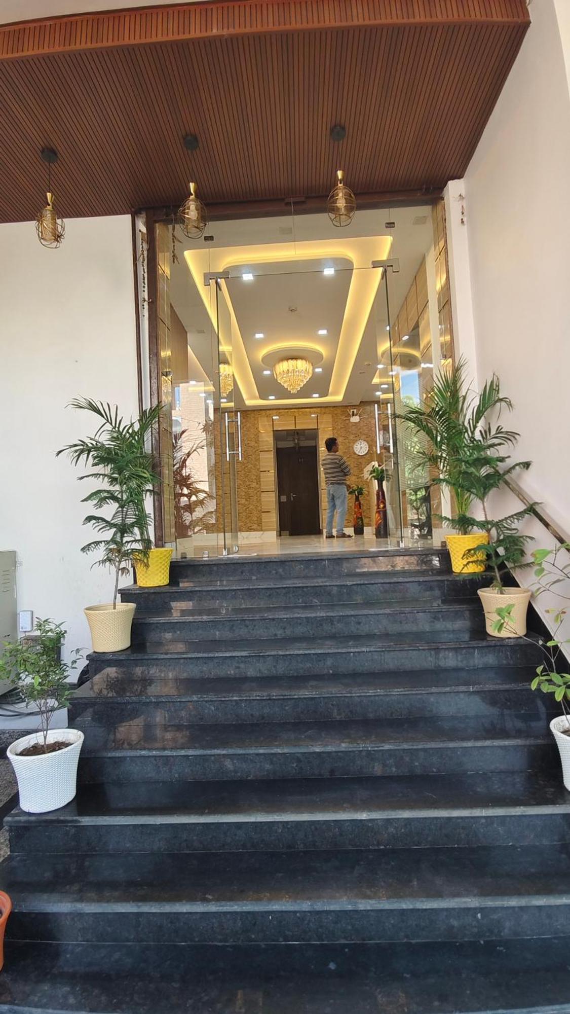 Hotel The Shanaya - Rooftop View Taj Mahal Homestay