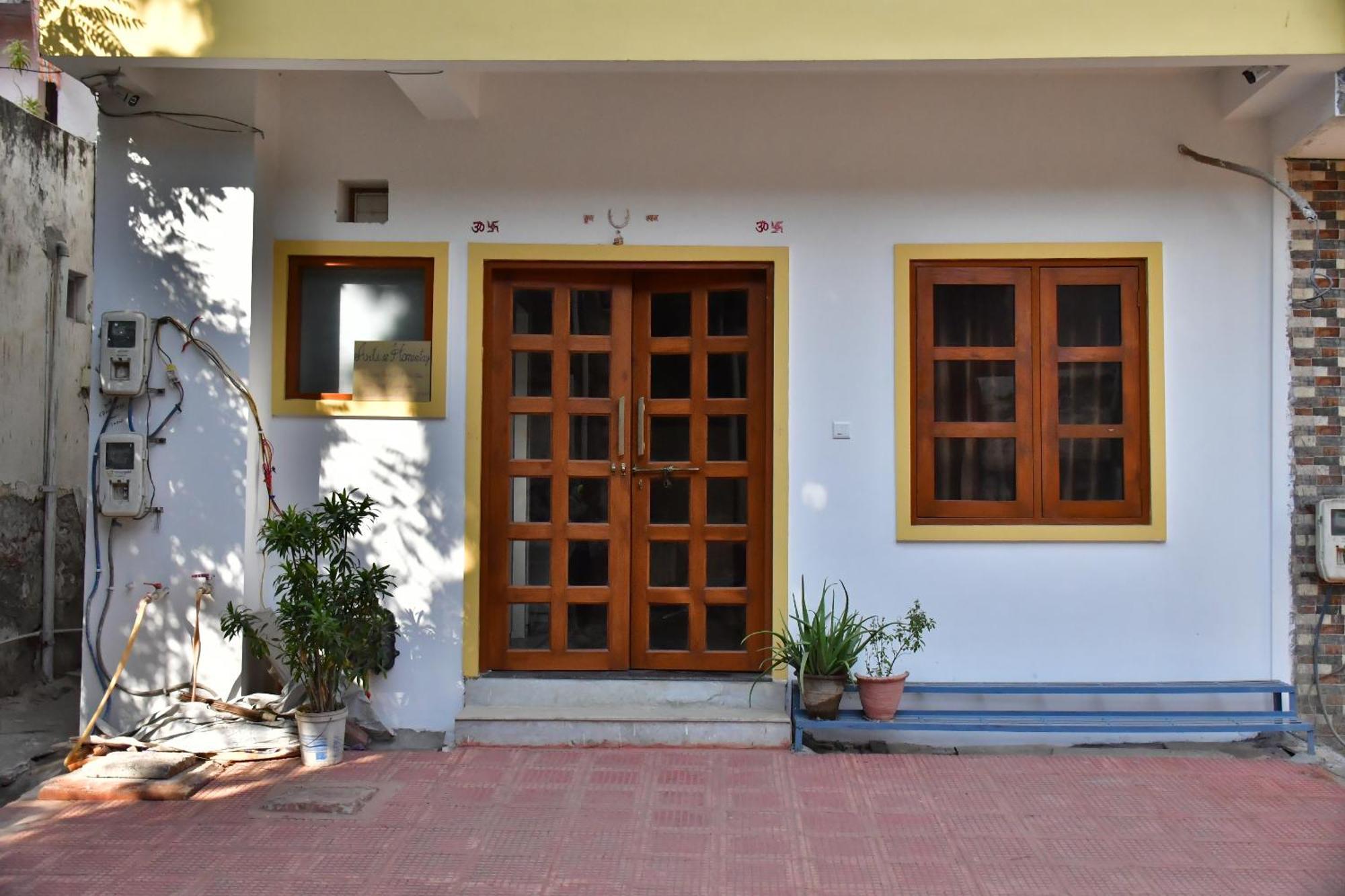 Arti's Agra (Uttar Pradesh)