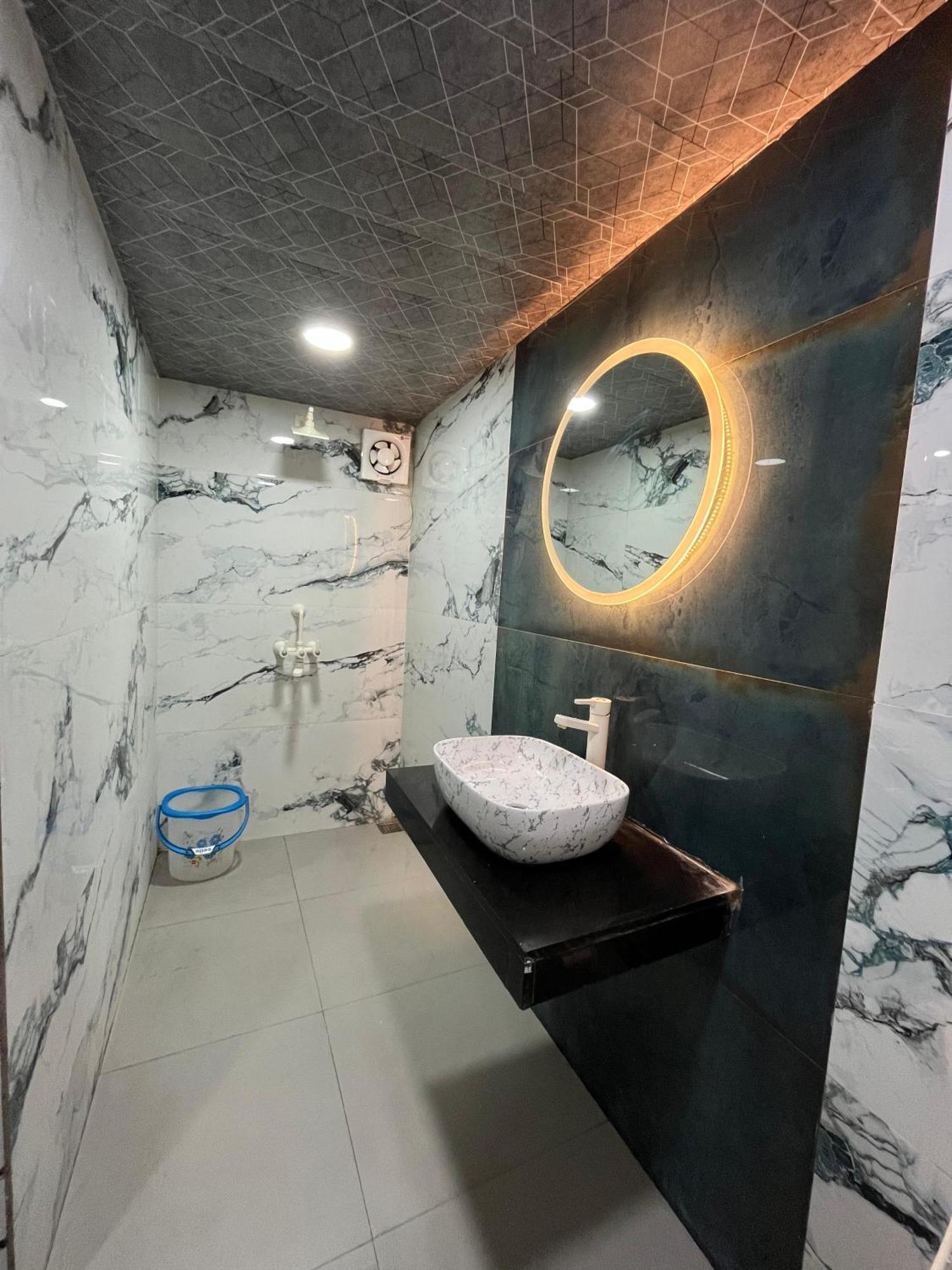 Shahjahan Hotel 5*