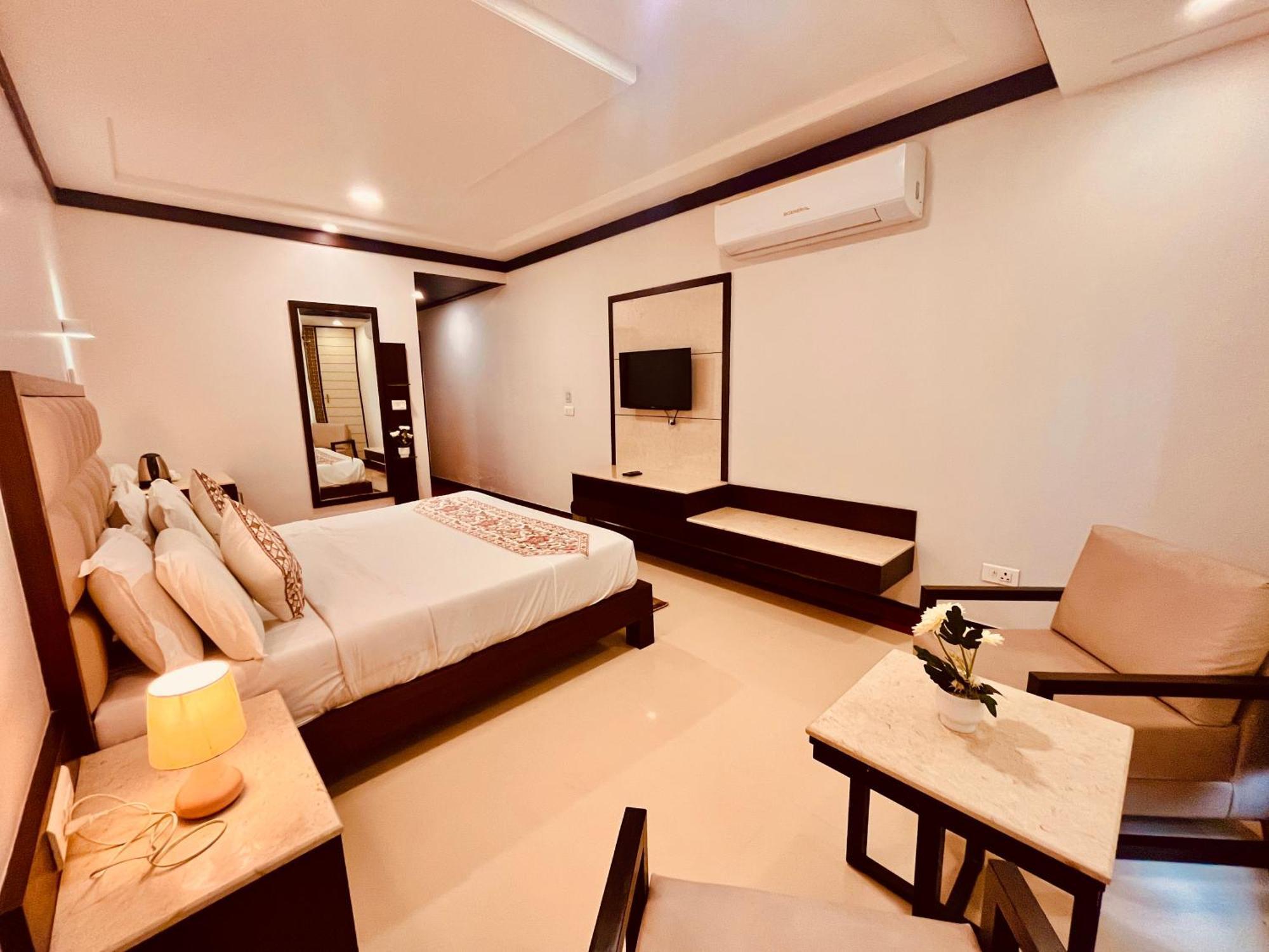 Hotel The
