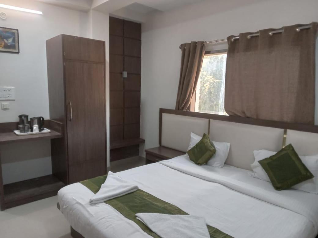 Mani Ram Palace Hotel