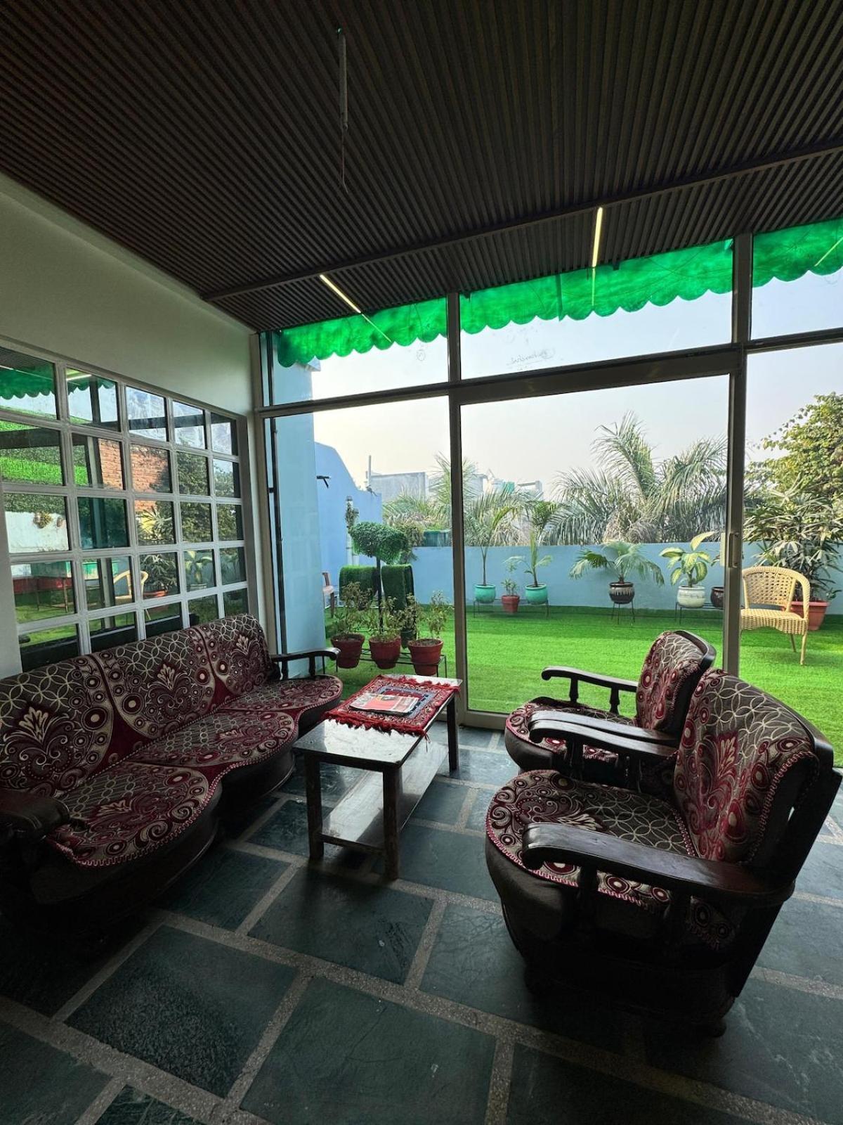 Ranaut Holiday home