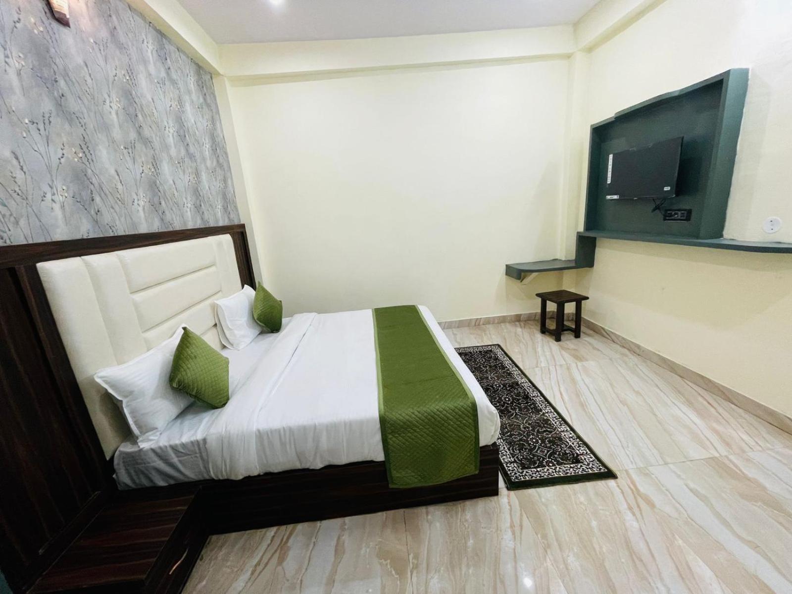 Wonderstar Affordable Near Tajmahal - Inhouse Parking With Free 5g Internet Hotel 3*