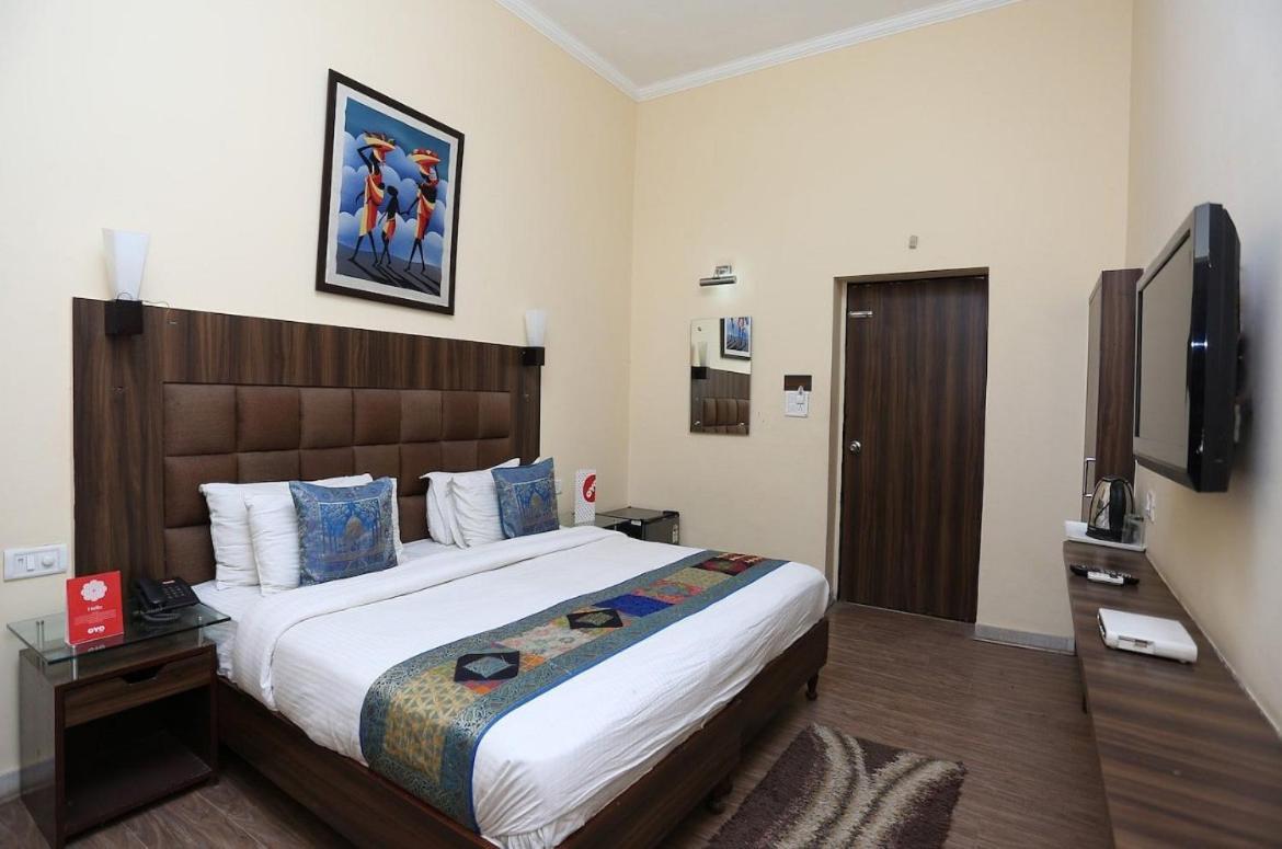 Great Taj By Silverkey Hotel 3*