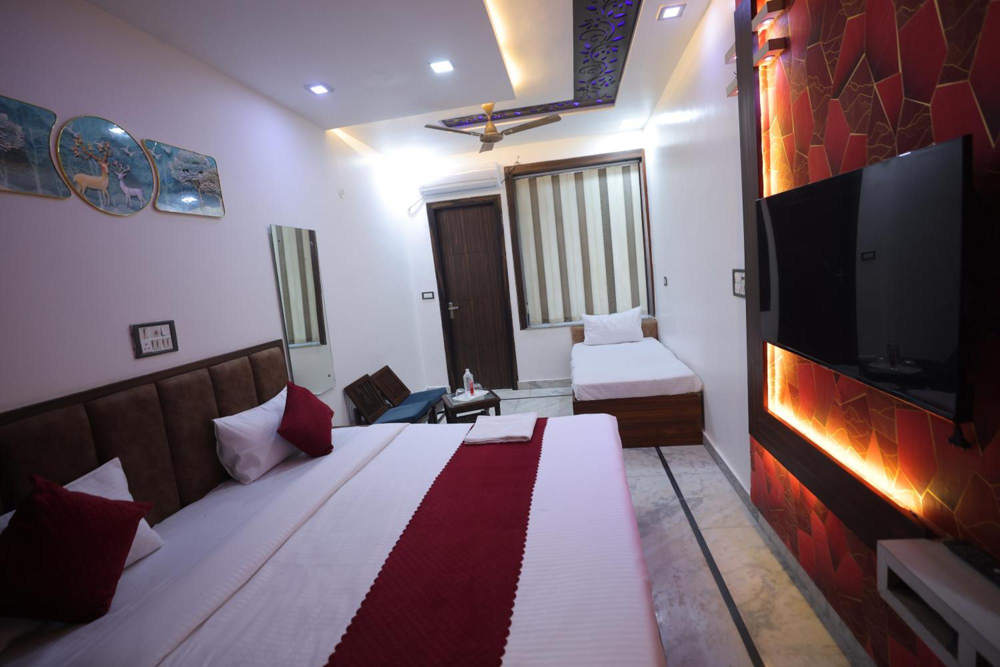 Homestay Royal Taj Twin Palace