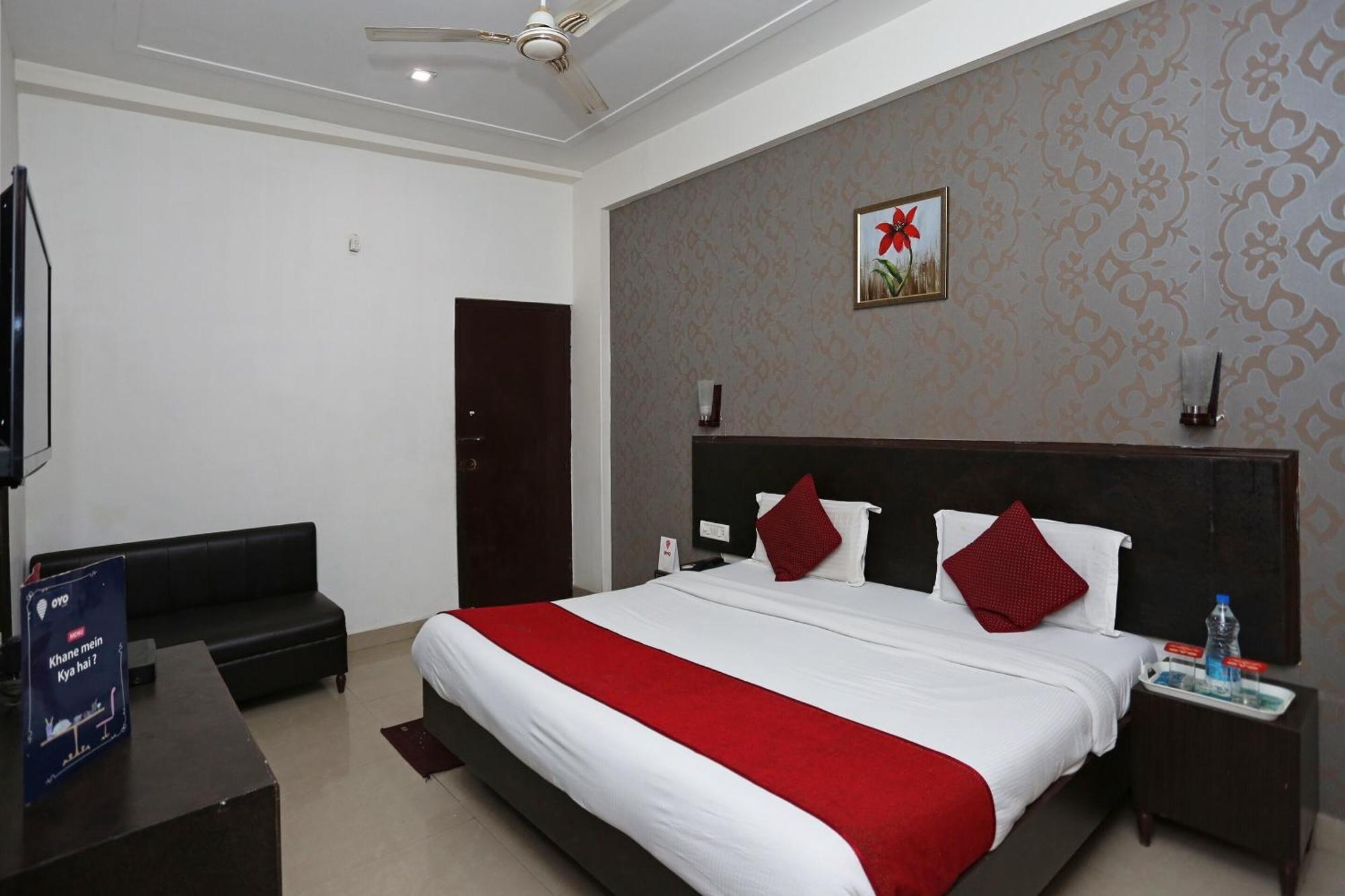 Hotel O Kanha Continental 3*
