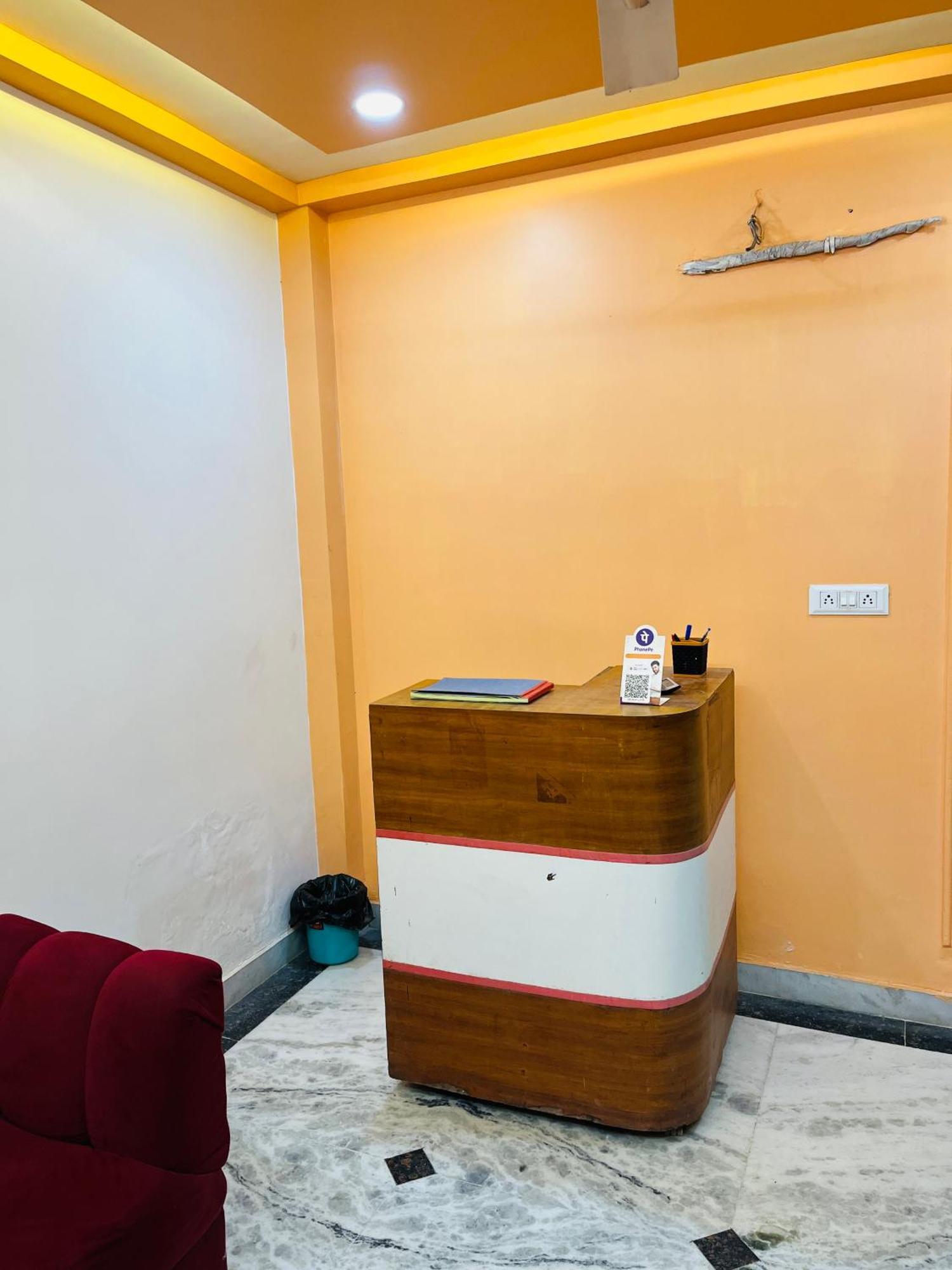 Hotel Premium Grand Fully Air Condition And Spacious Rated And Luxury Near Taj Mahal
