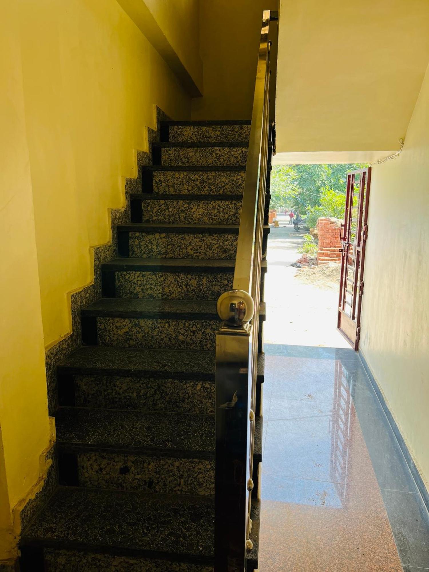 Hotel Premium Grand Fully Air Condition And Spacious Rated And Luxury Near Taj Mahal Agra (Uttar Pradesh)