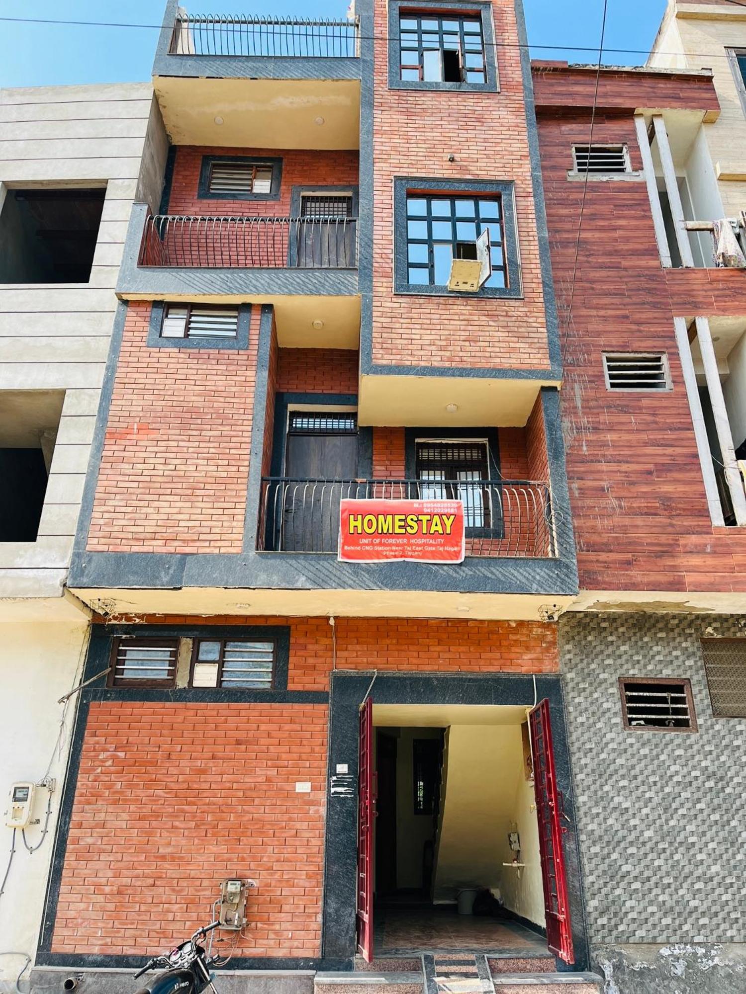 Premium Grand Fully Air Condition And Spacious Rated And Luxury Near Taj Mahal 3* Agra (Uttar Pradesh)
