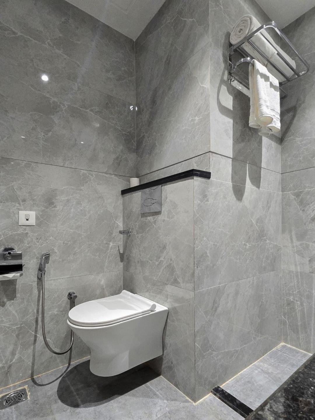 Hotel Clarks Near Tajmahal 4*