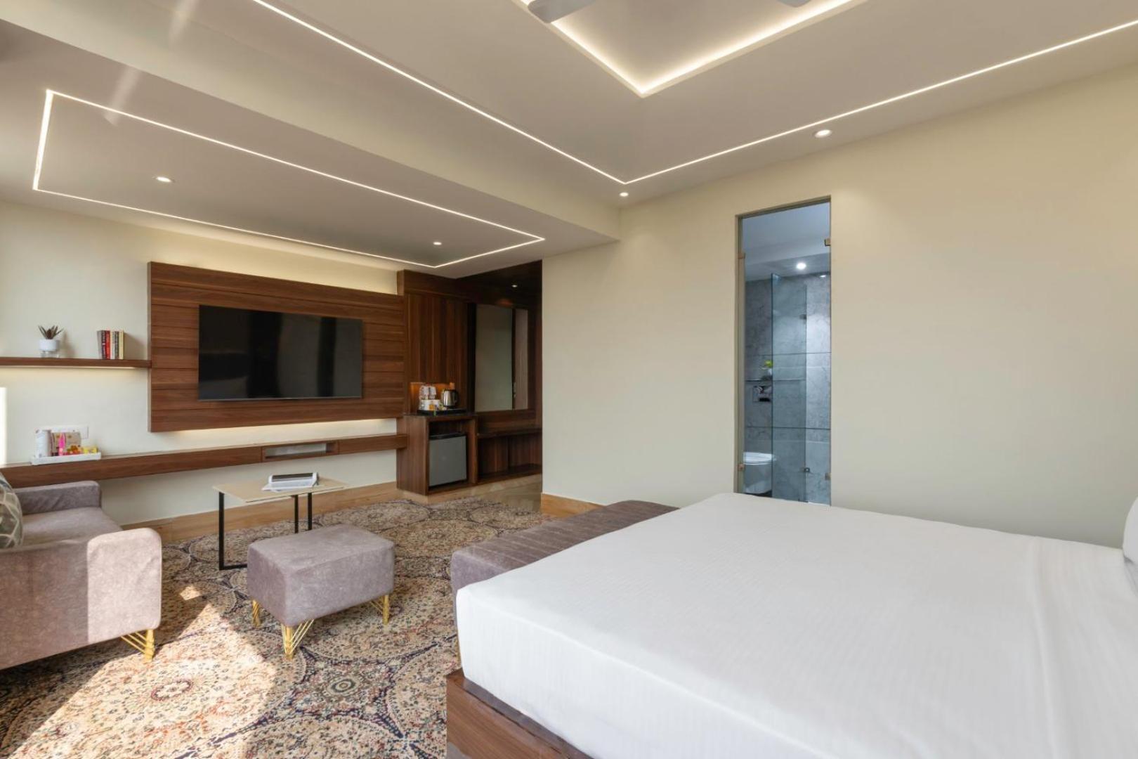 Hotel Clarks Near Tajmahal
