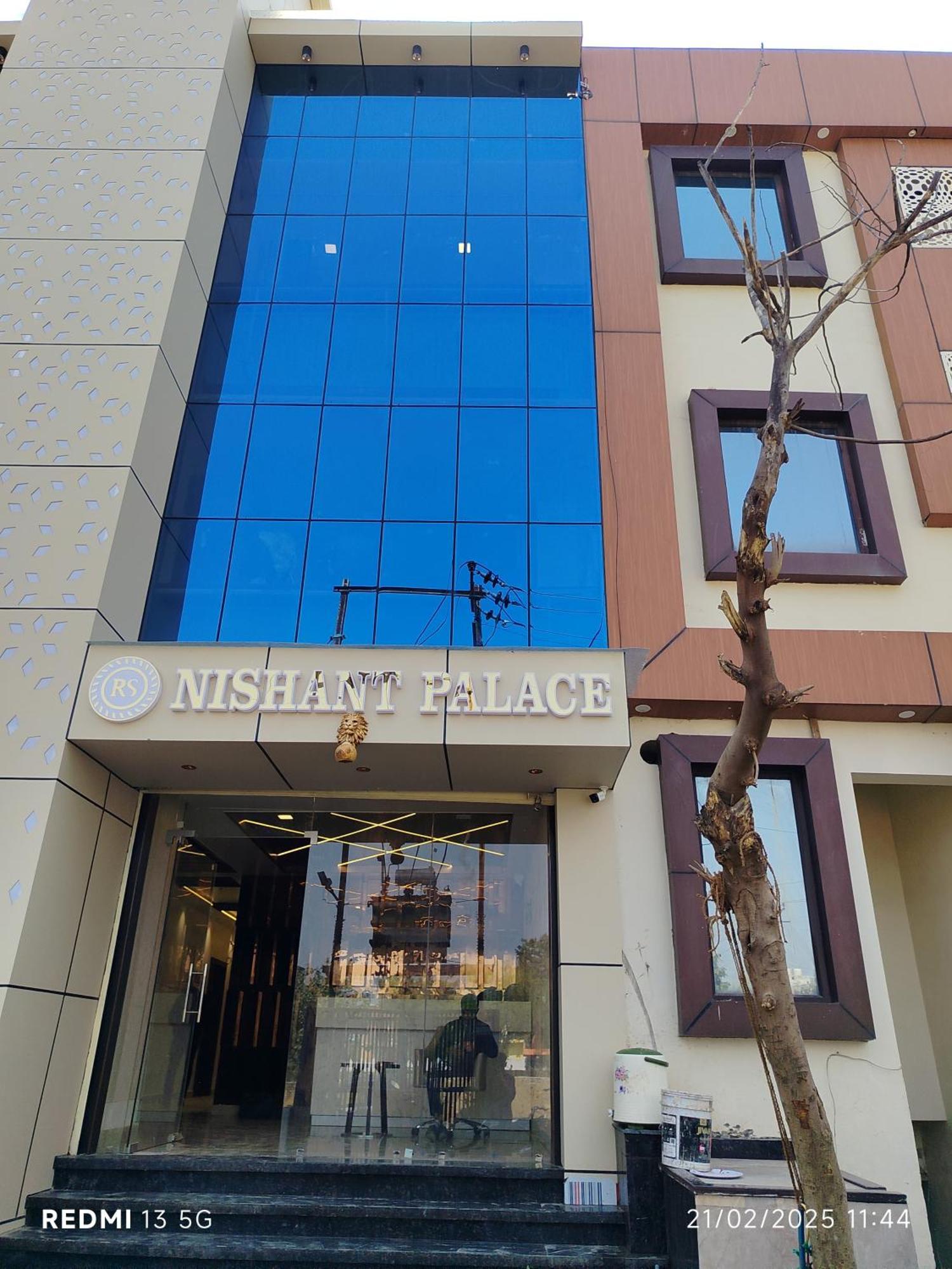 Nishant Palace Hotel