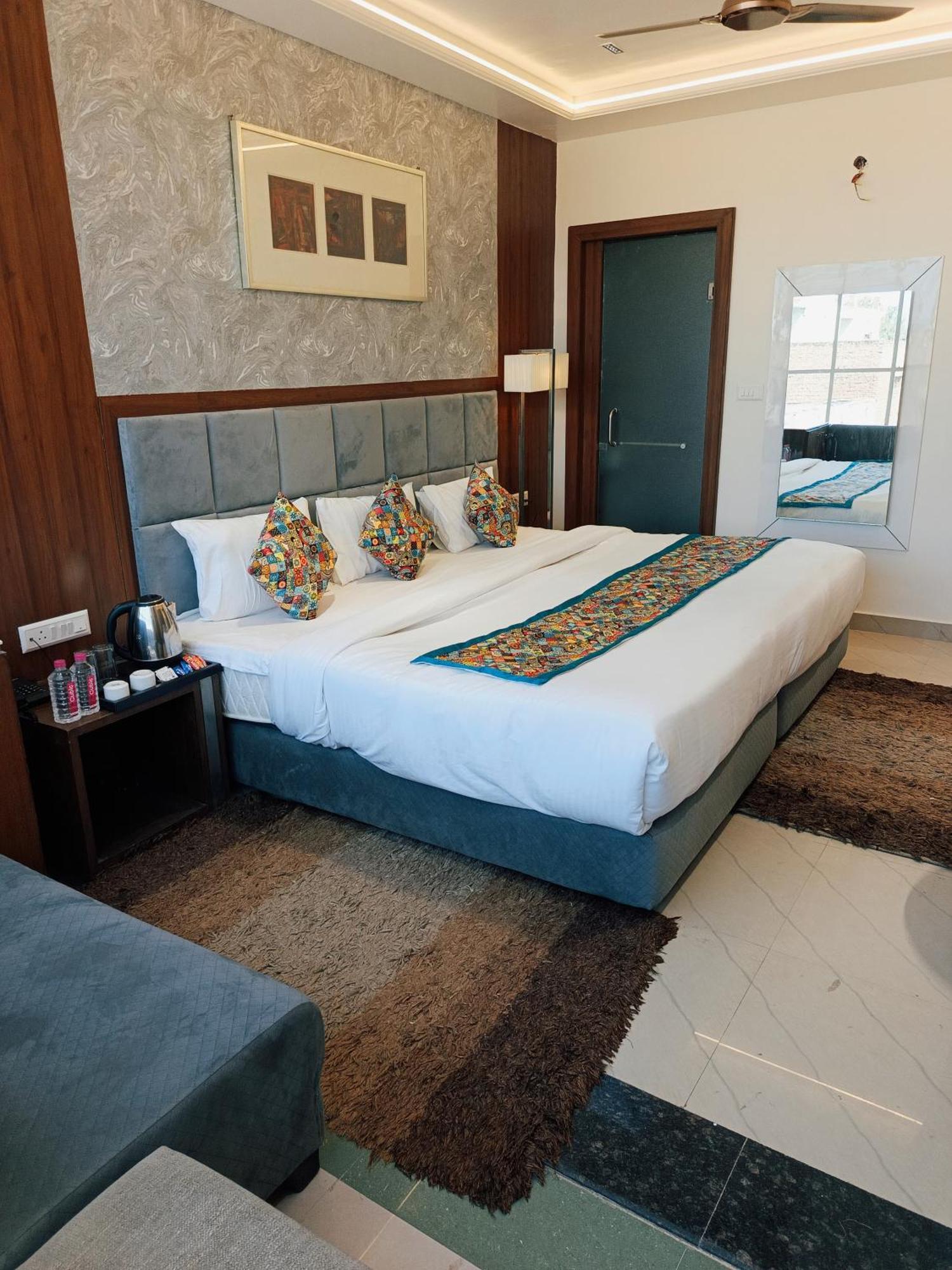 Nishant Palace Agra (Uttar Pradesh)
