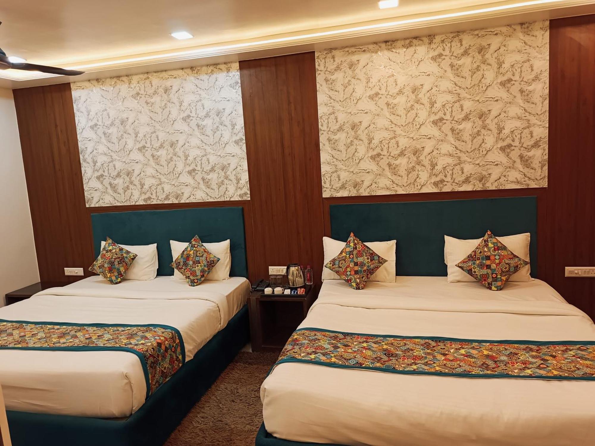 Nishant Palace 3*