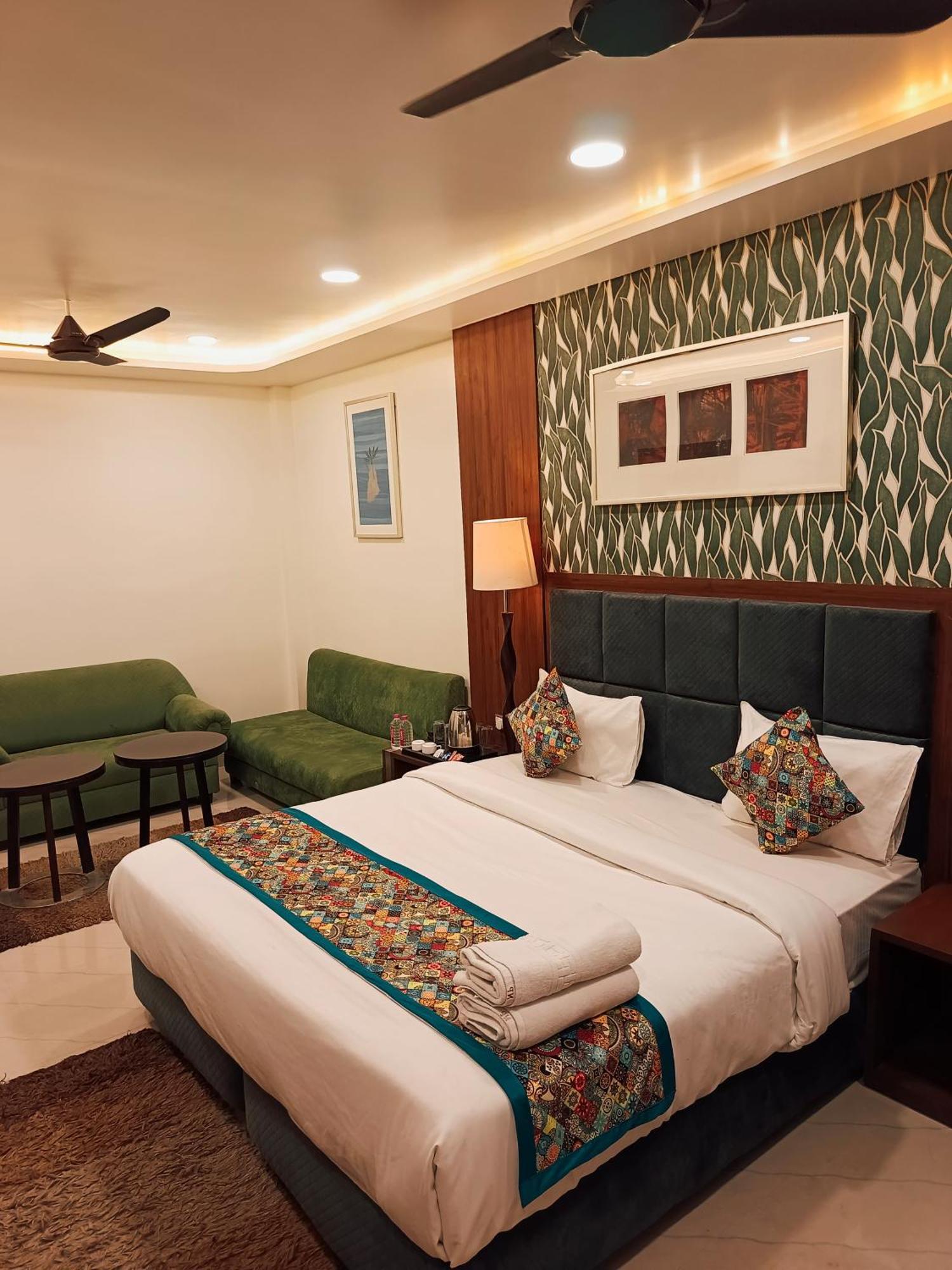 Hotel Nishant Palace 3*
