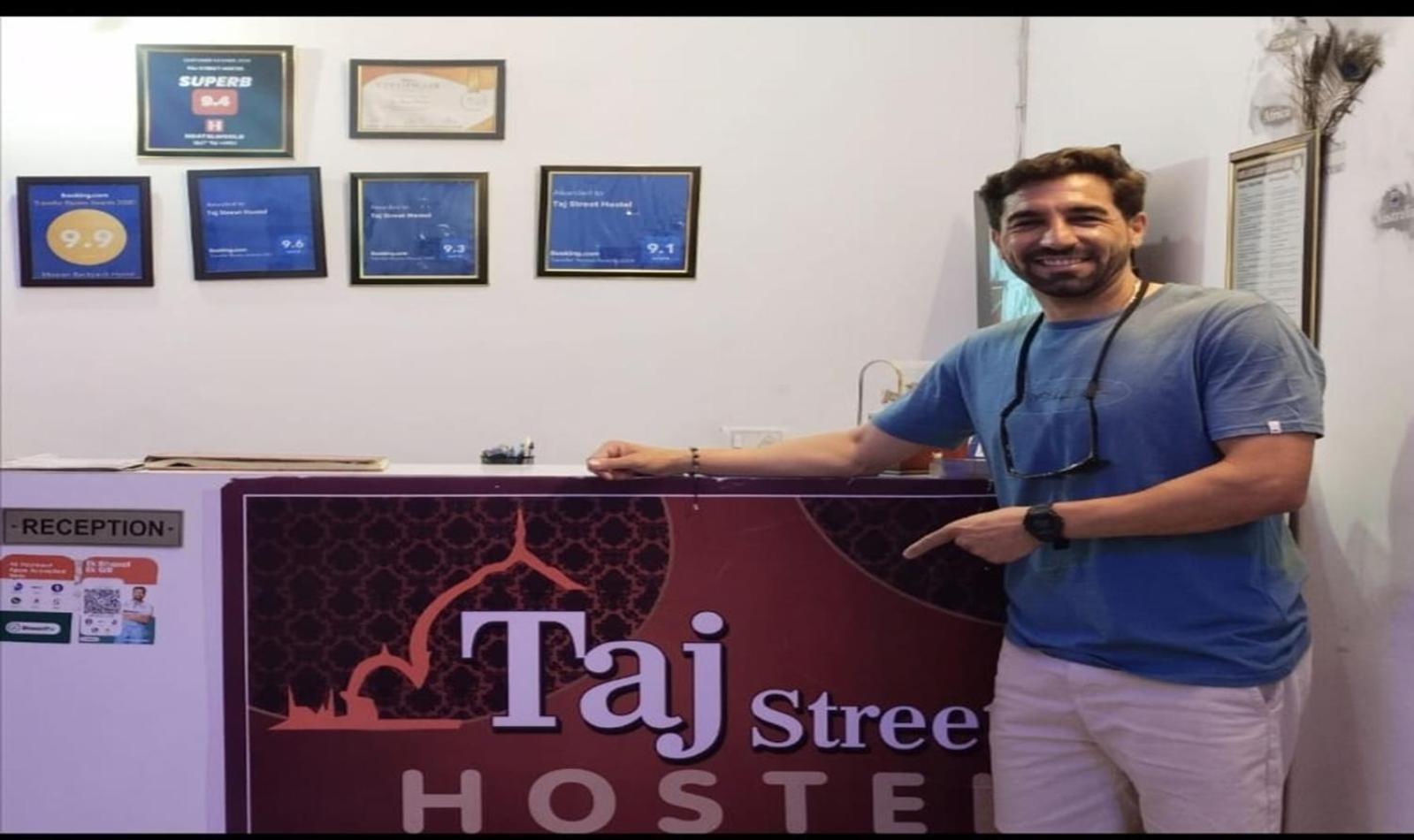 Hostel Taj Street *