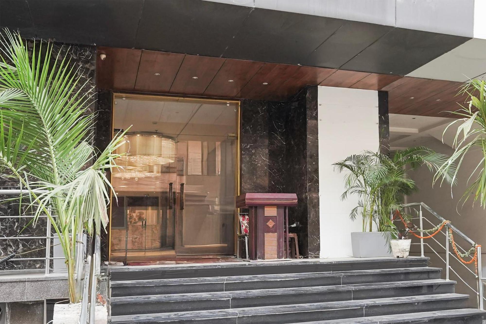 Hotel Townhouse Oak Agra Near Sultanganj Puliya Formerly Bb Grand