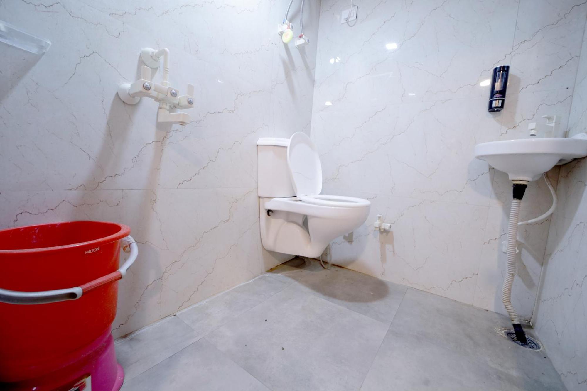 Hotel Saarthi Agra *