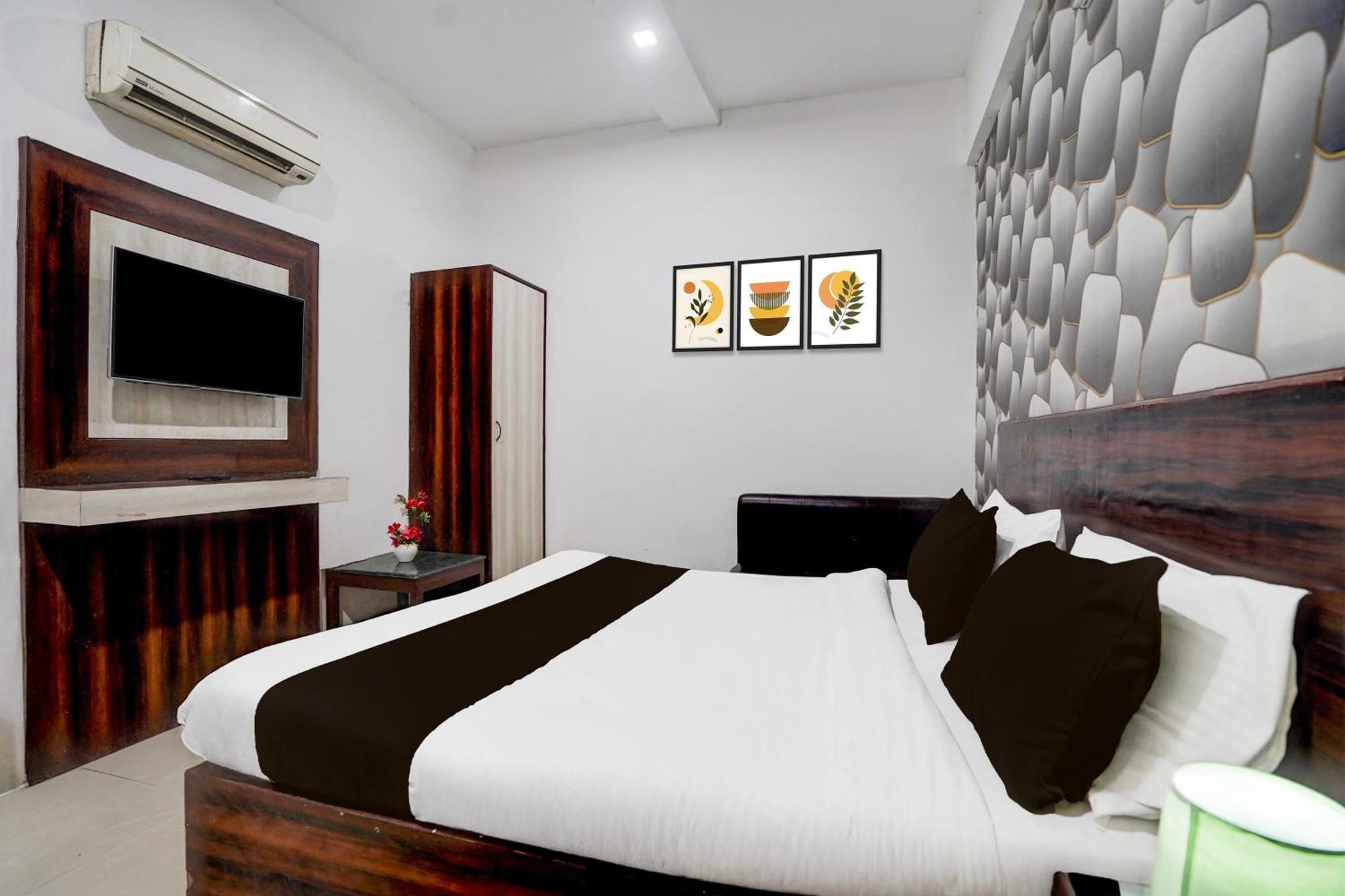 Super Collection O Tourist Complex Area Formerly Kanha Continental Hotel Agra (Uttar Pradesh)