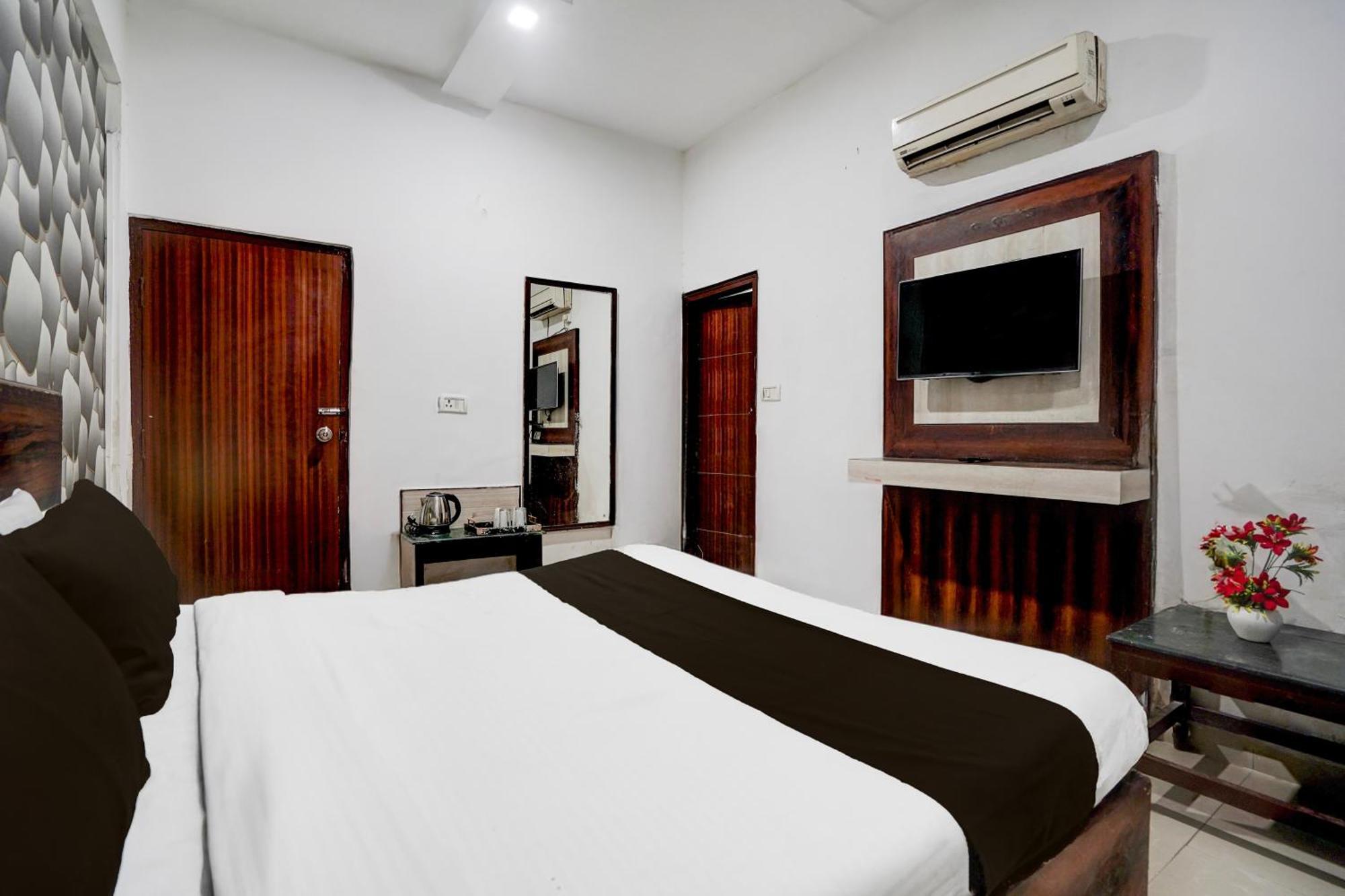 Super Collection O Tourist Complex Area Formerly Kanha Continental * Agra (Uttar Pradesh)