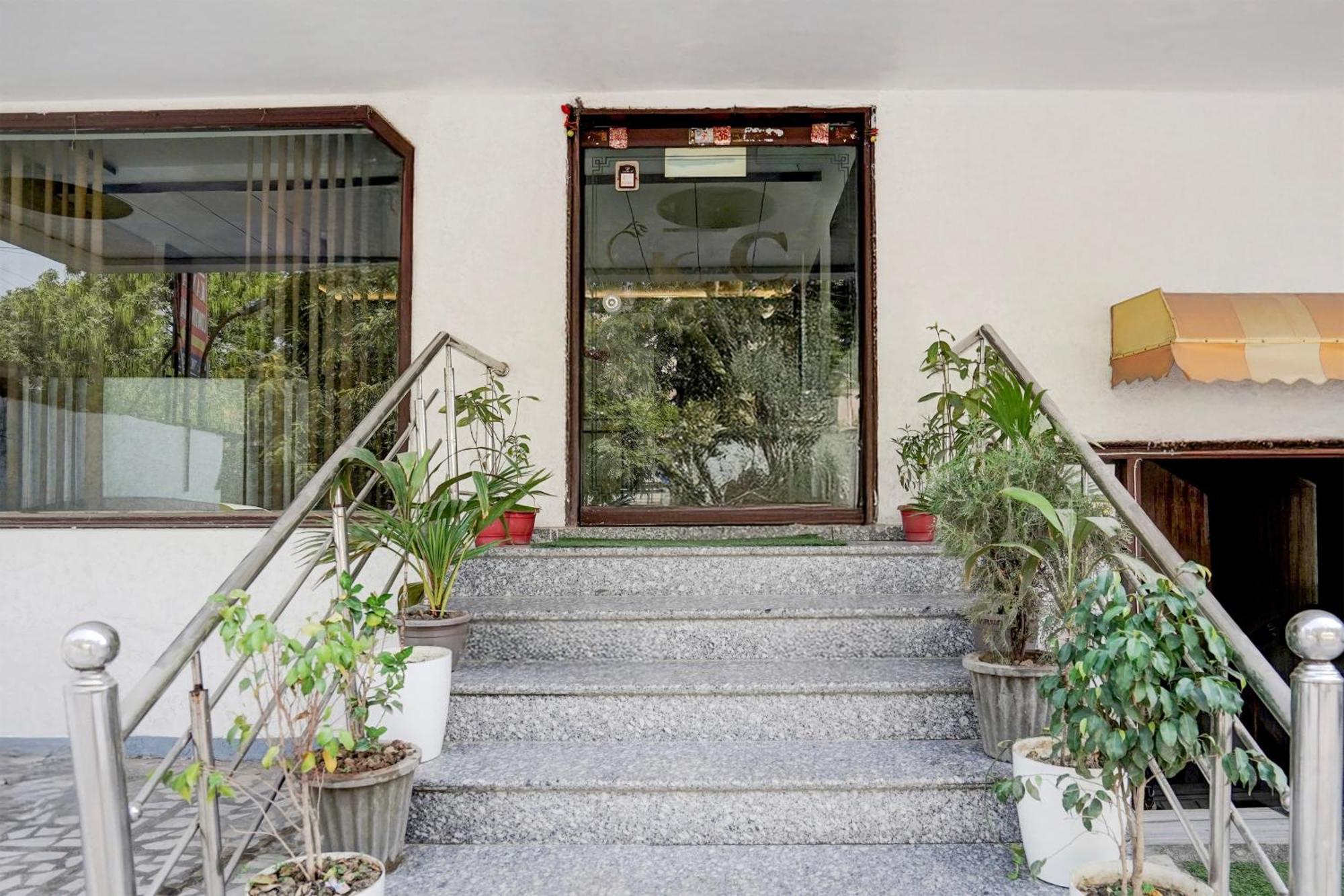 Super Collection O Tourist Complex Area Formerly Kanha Continental Agra (Uttar Pradesh)