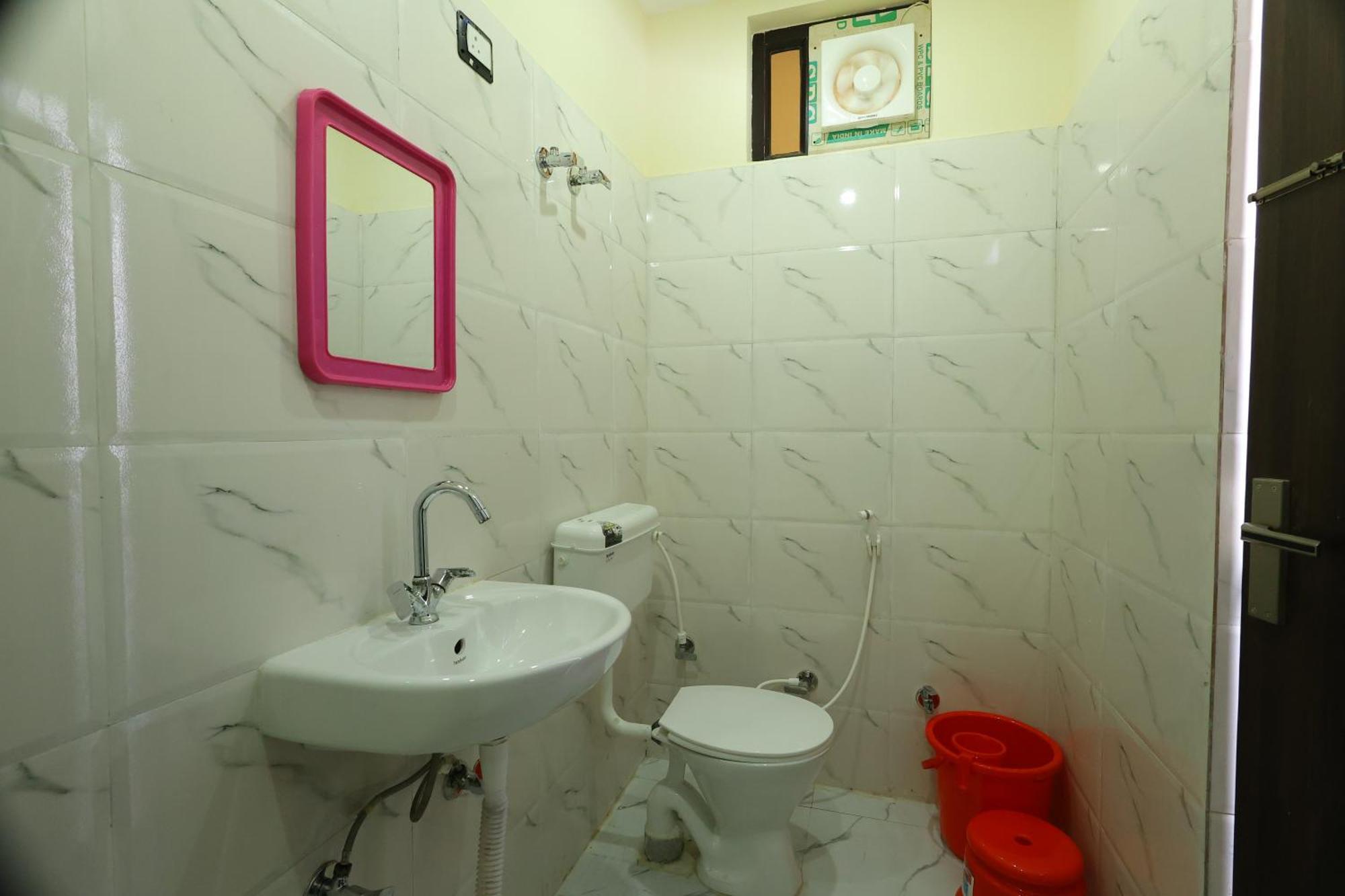 Hotel Tridev Agra (Uttar Pradesh)