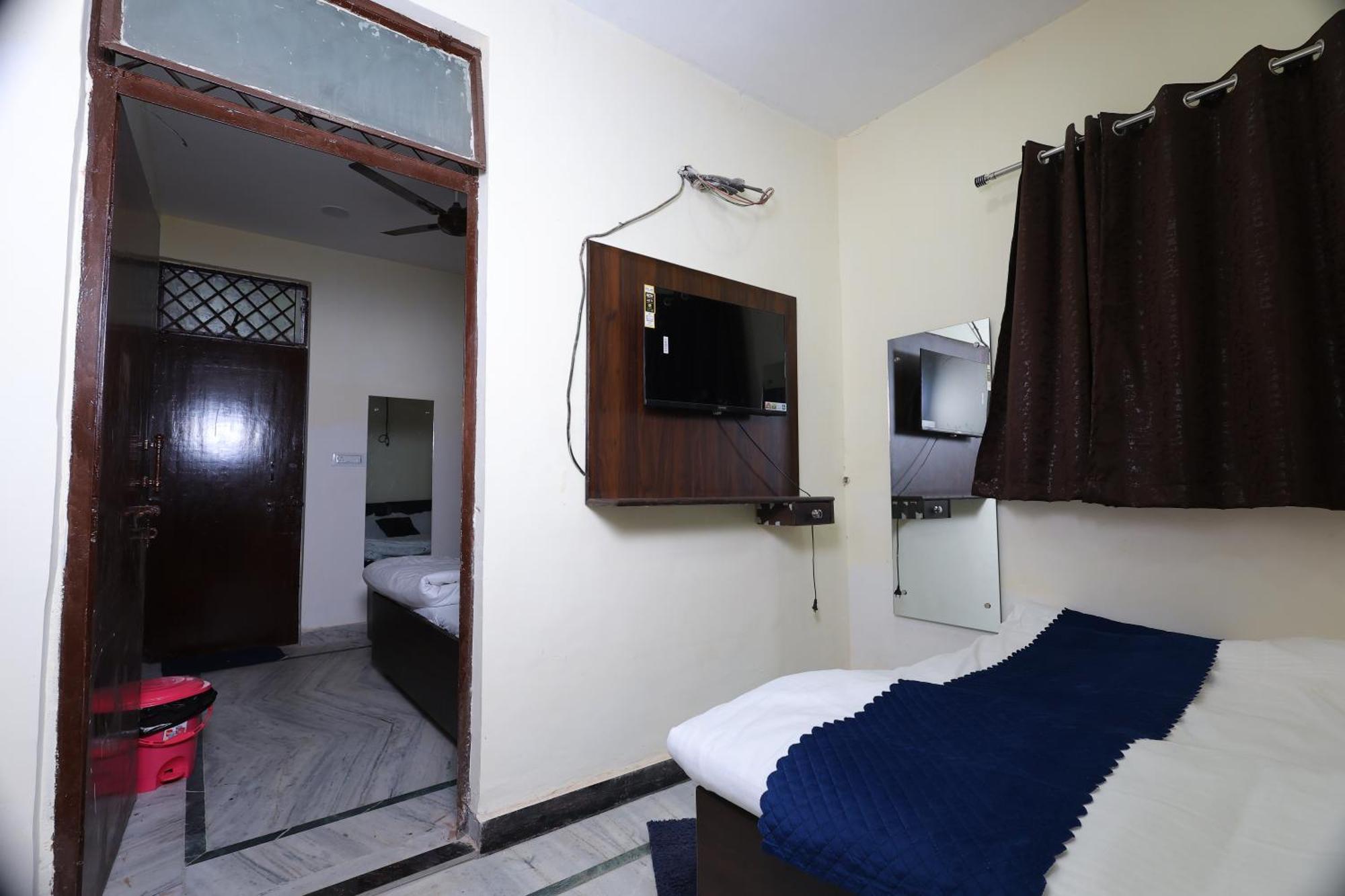 Tridev Hotel