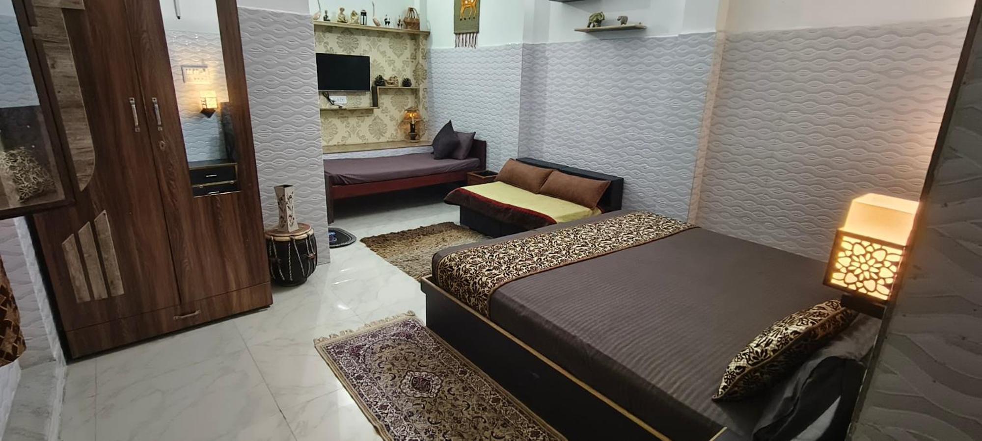 Homestay Mayur *