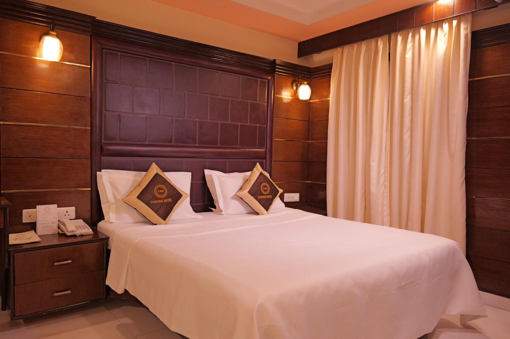 Foxoso Taj View Hotel 4*