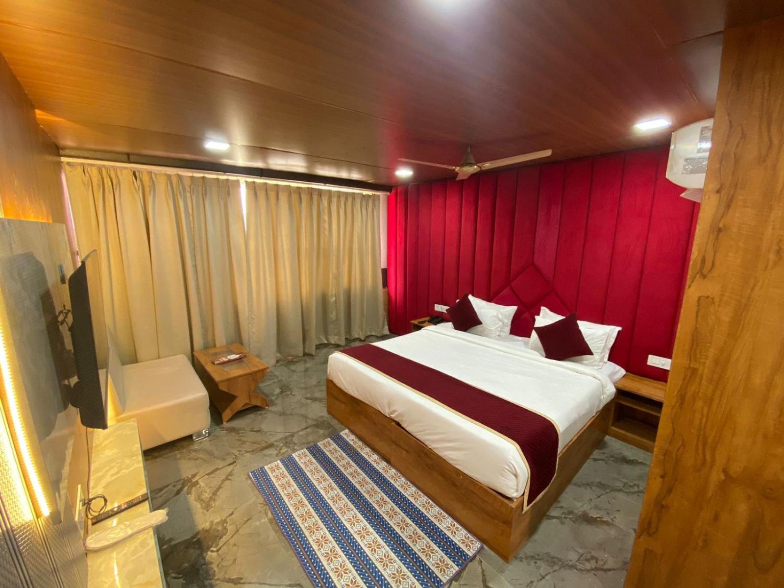 Hotel Rich Grand Hotel 4*