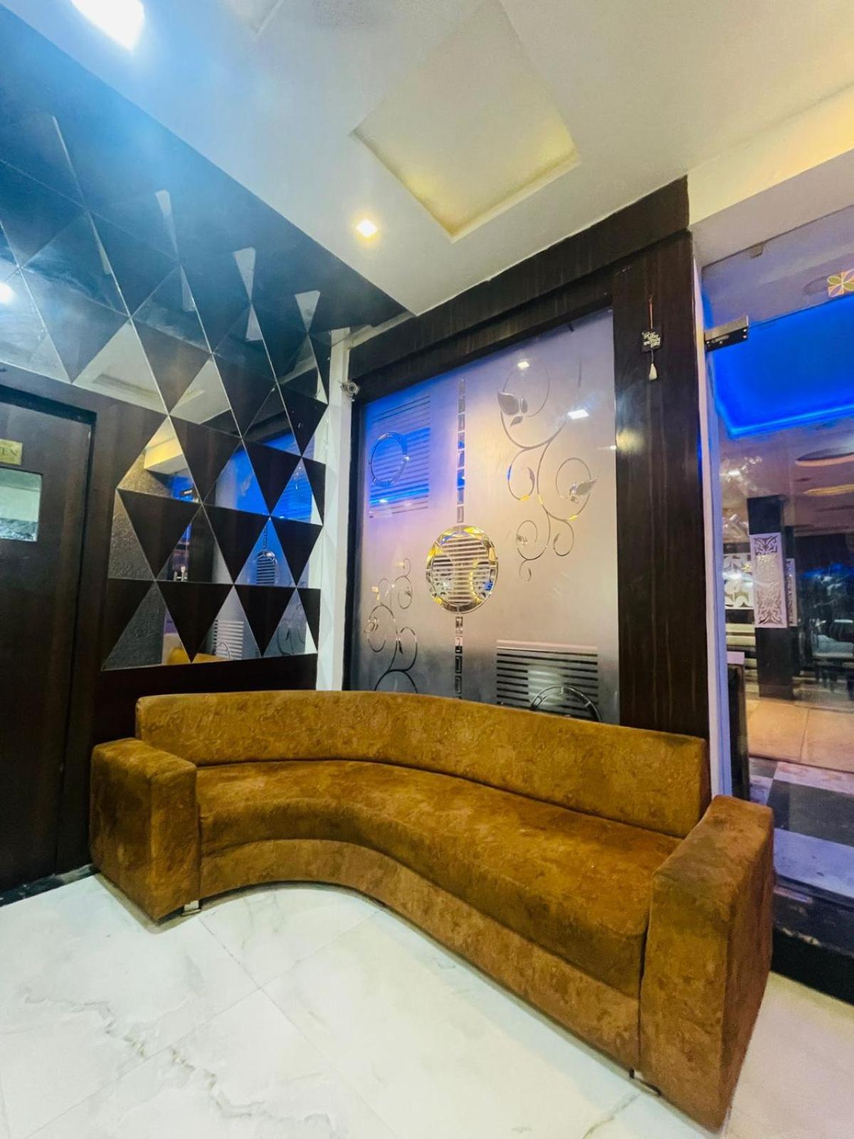 Guest house Zeal - In House Parking - 5g Wifi- Near Taj Mahal *