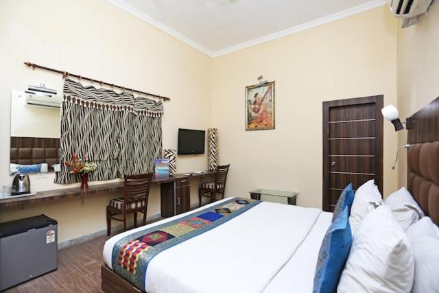Hotel Wonderstar Affordable Near Tajmahal - Inhouse Parking With Free 5g Internet
