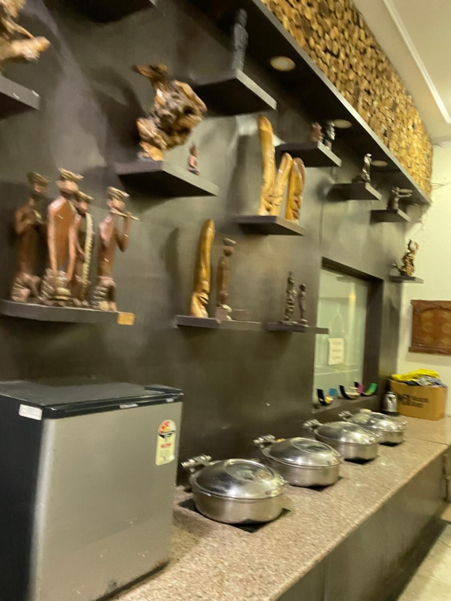 Wonderstar Affordable Near Tajmahal - Inhouse Parking With Free 5g Internet 3*