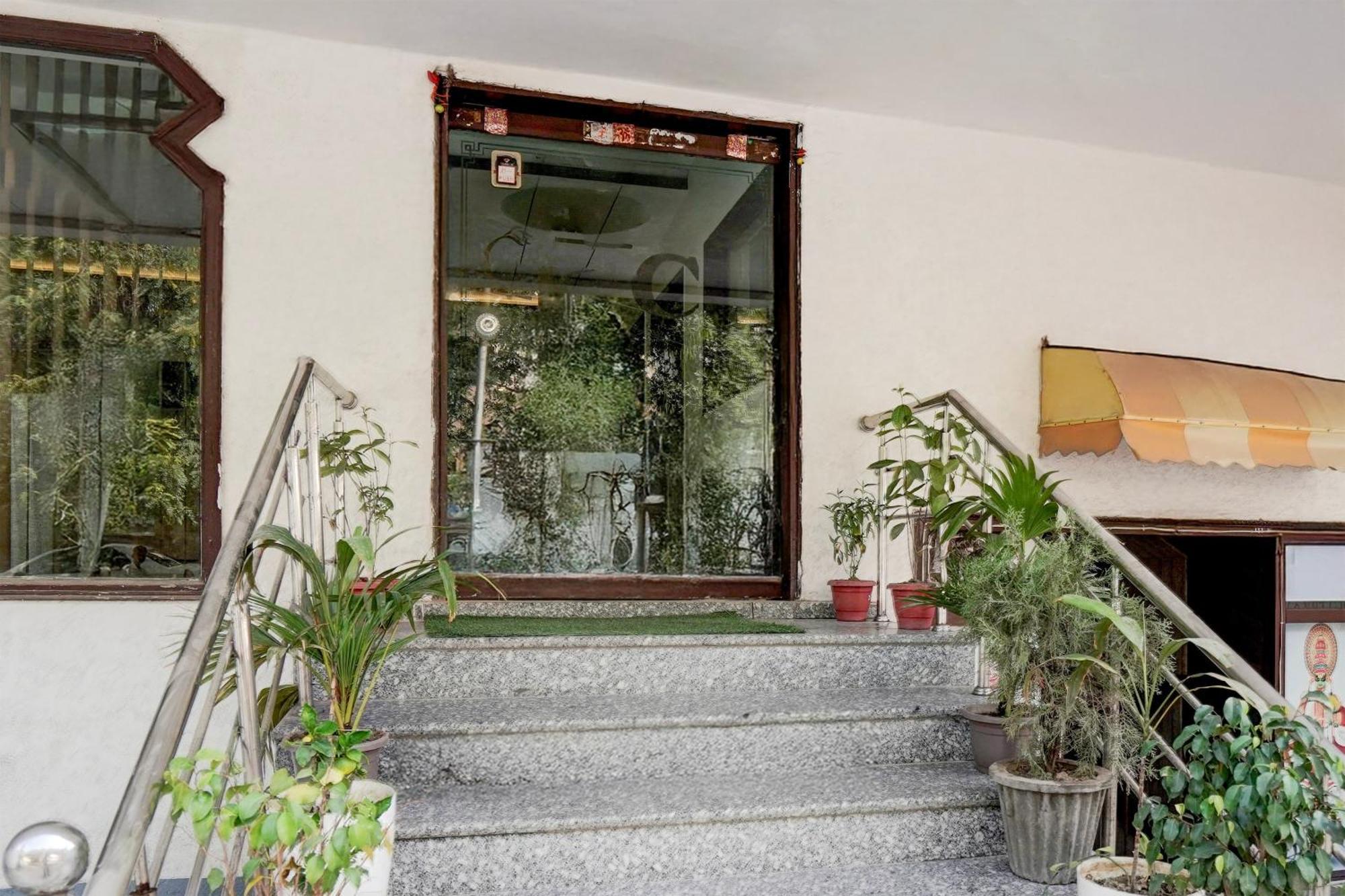 Hotel Super Collection O Tourist Complex Area Formerly Kanha Continental Tajganj