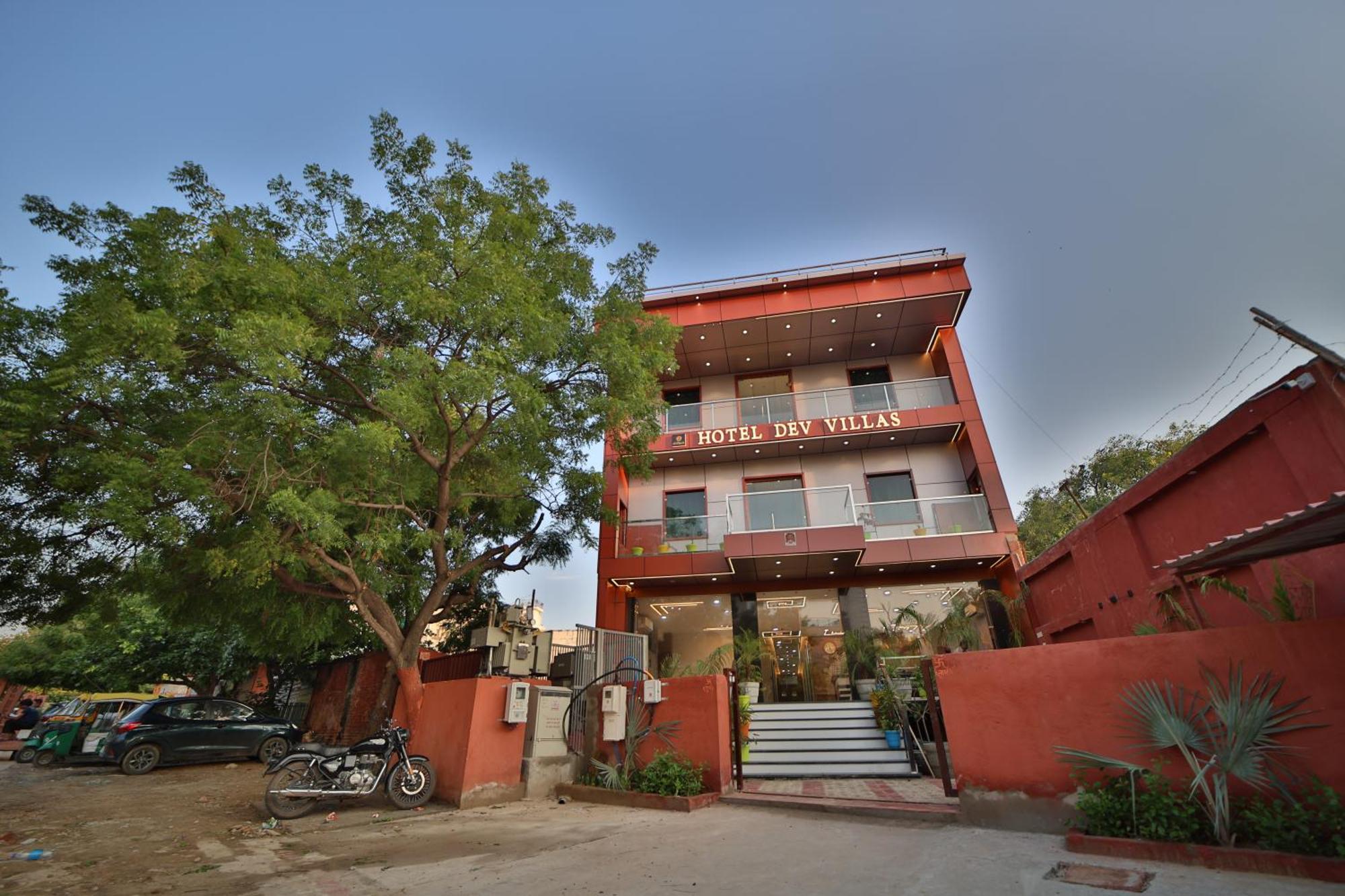 Dev - 600 Meters From Taj Mahal 3*